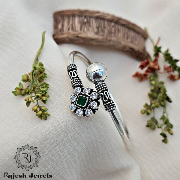 Interesting Green Squared Silver Hand Kada