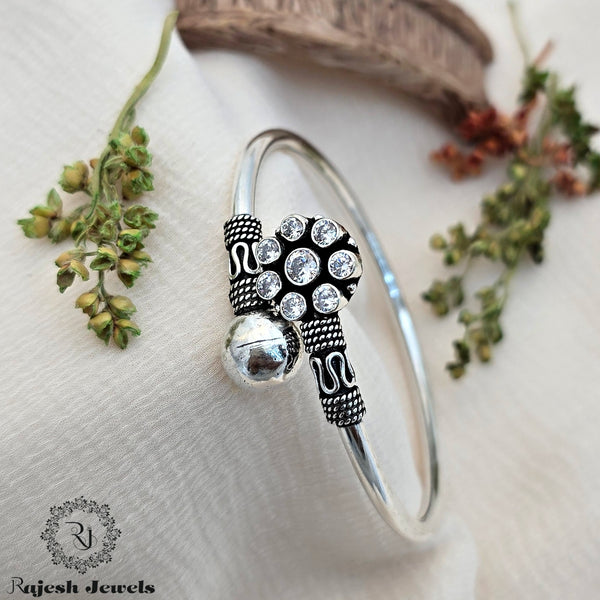 Fabulous Floral Cutstone Hand Kada