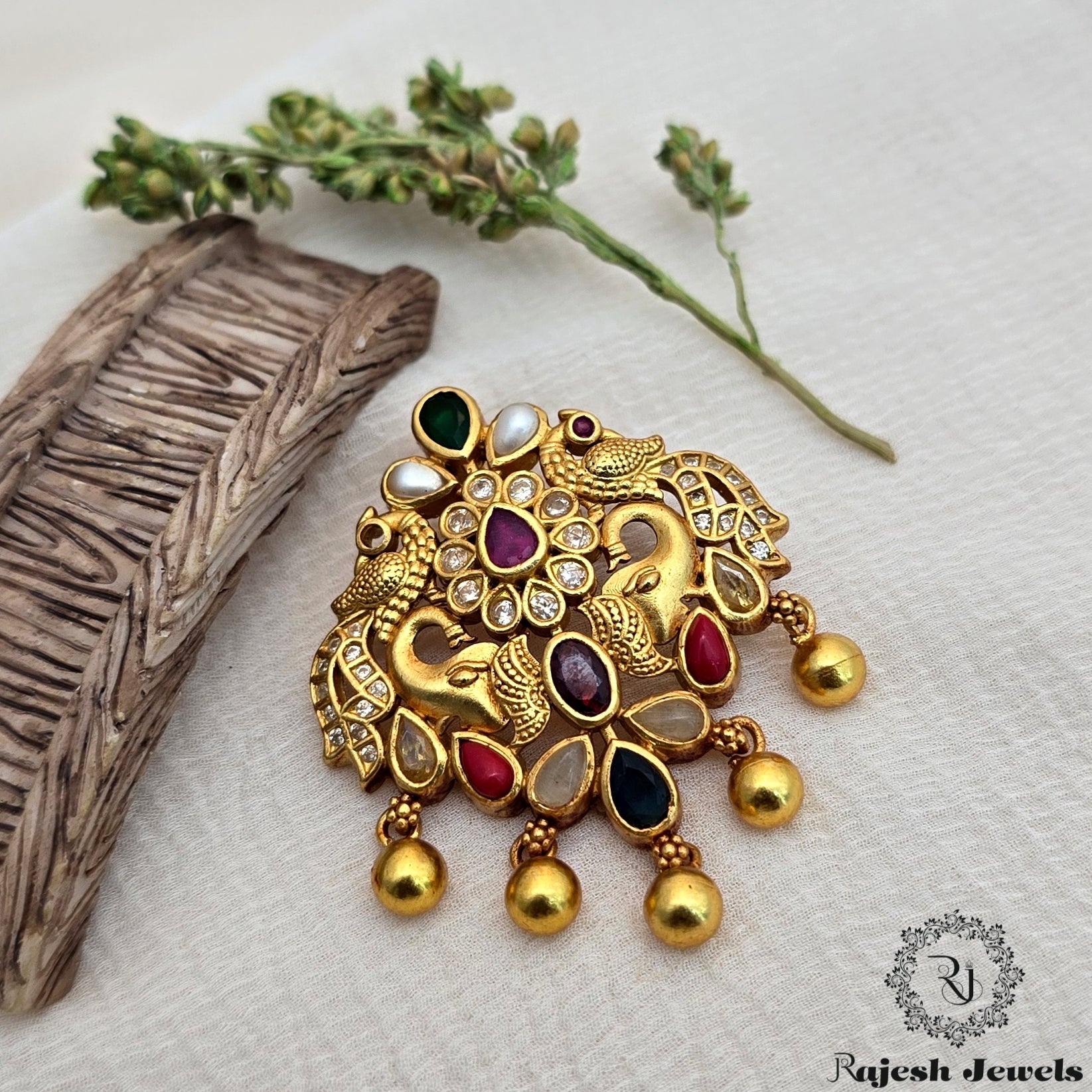 Alluring Navrathan Silver Gold Plated Pendant