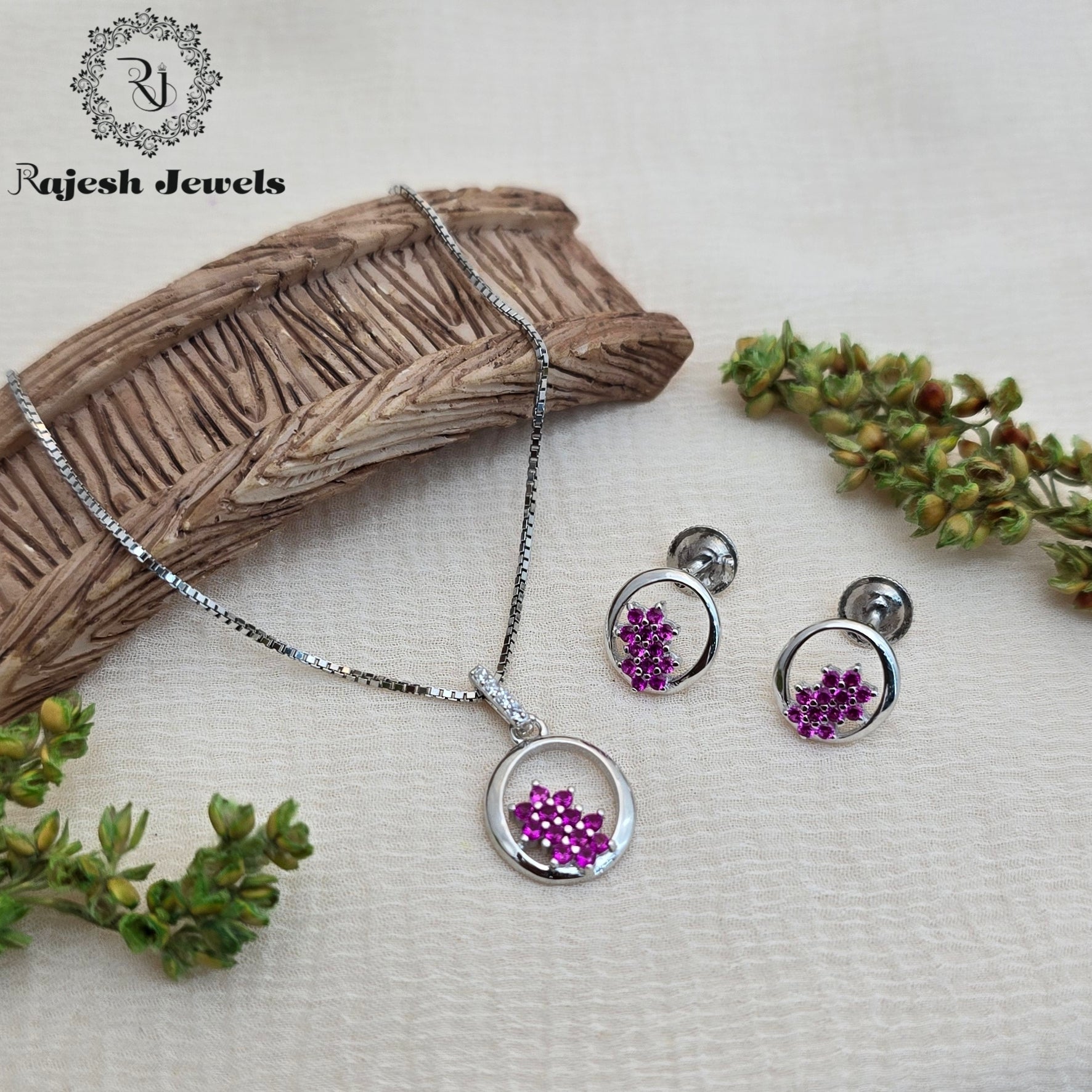 Amazing Cz Silver Pendant Set