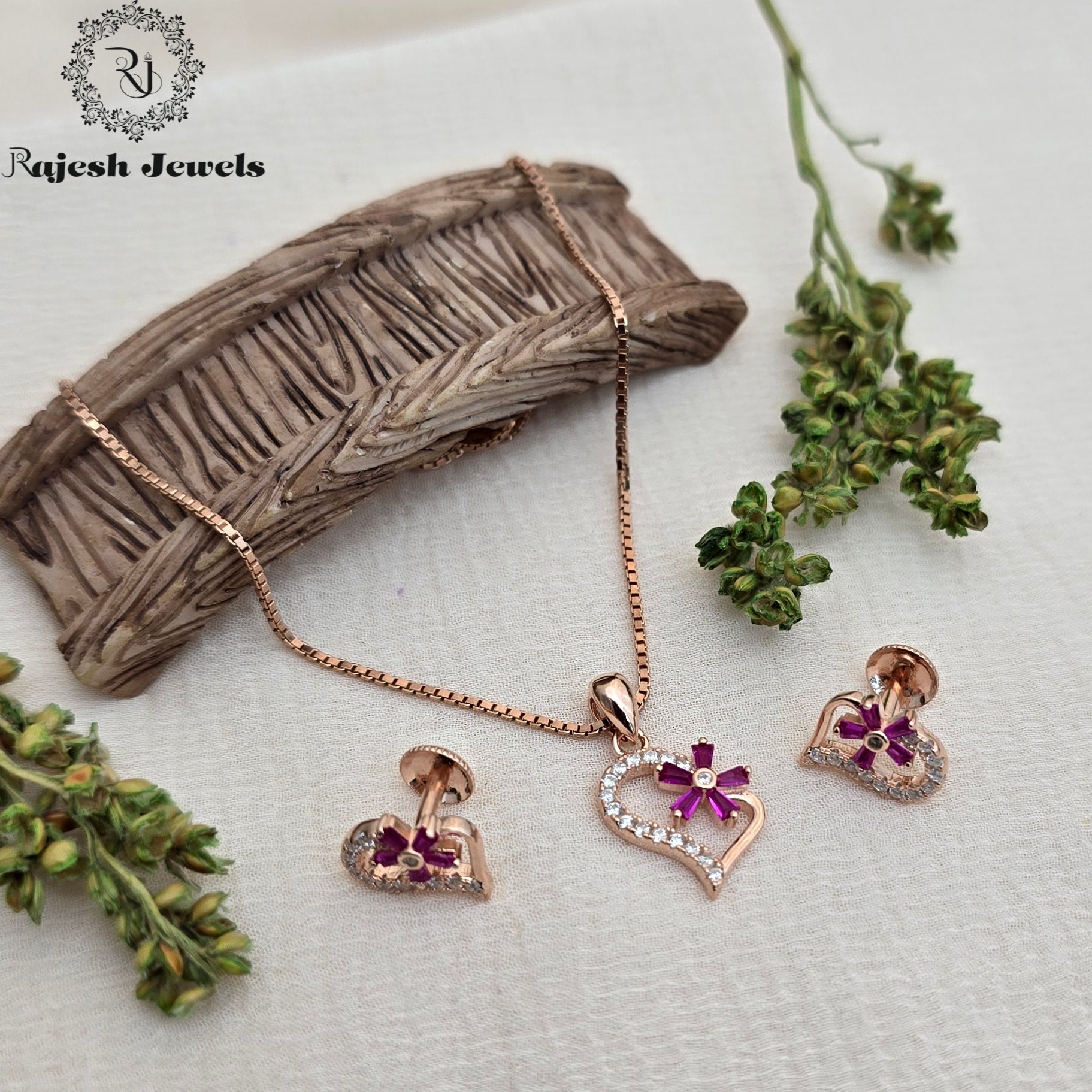 Fascinating Rosegold Cz Pendent Set