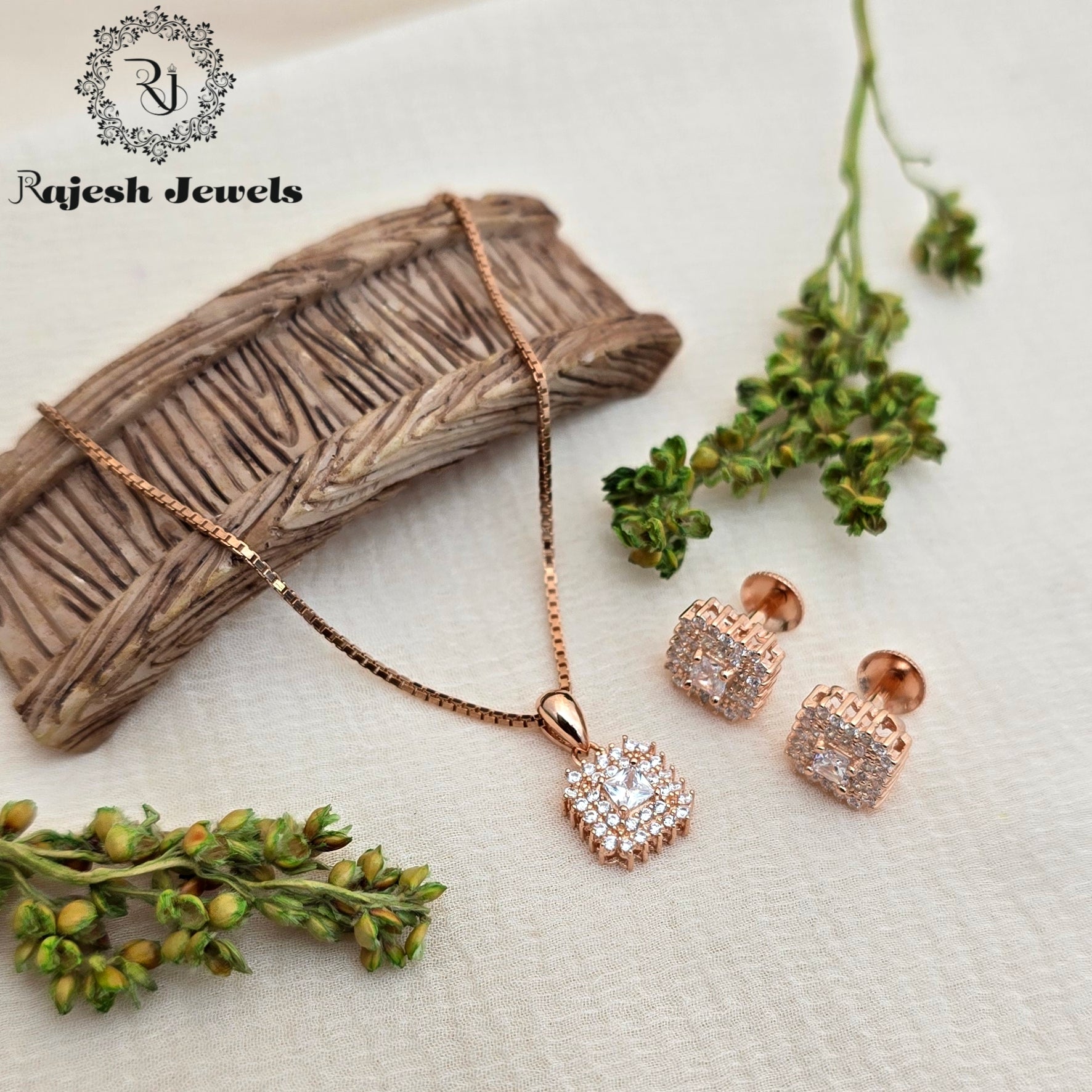 Sparkling Cz Rosegold Pendent Set