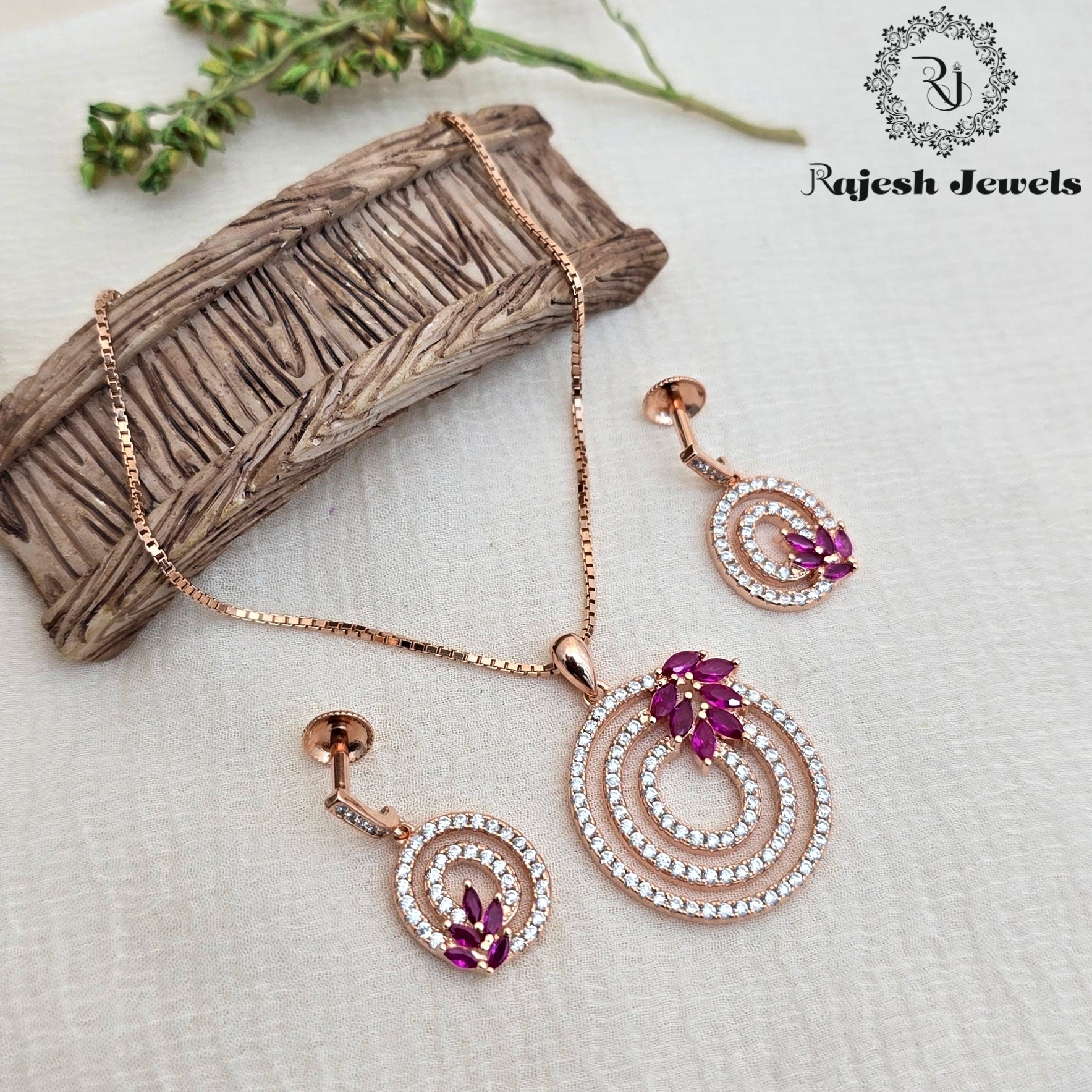 Interesting Cz Rosegold Pendant Set