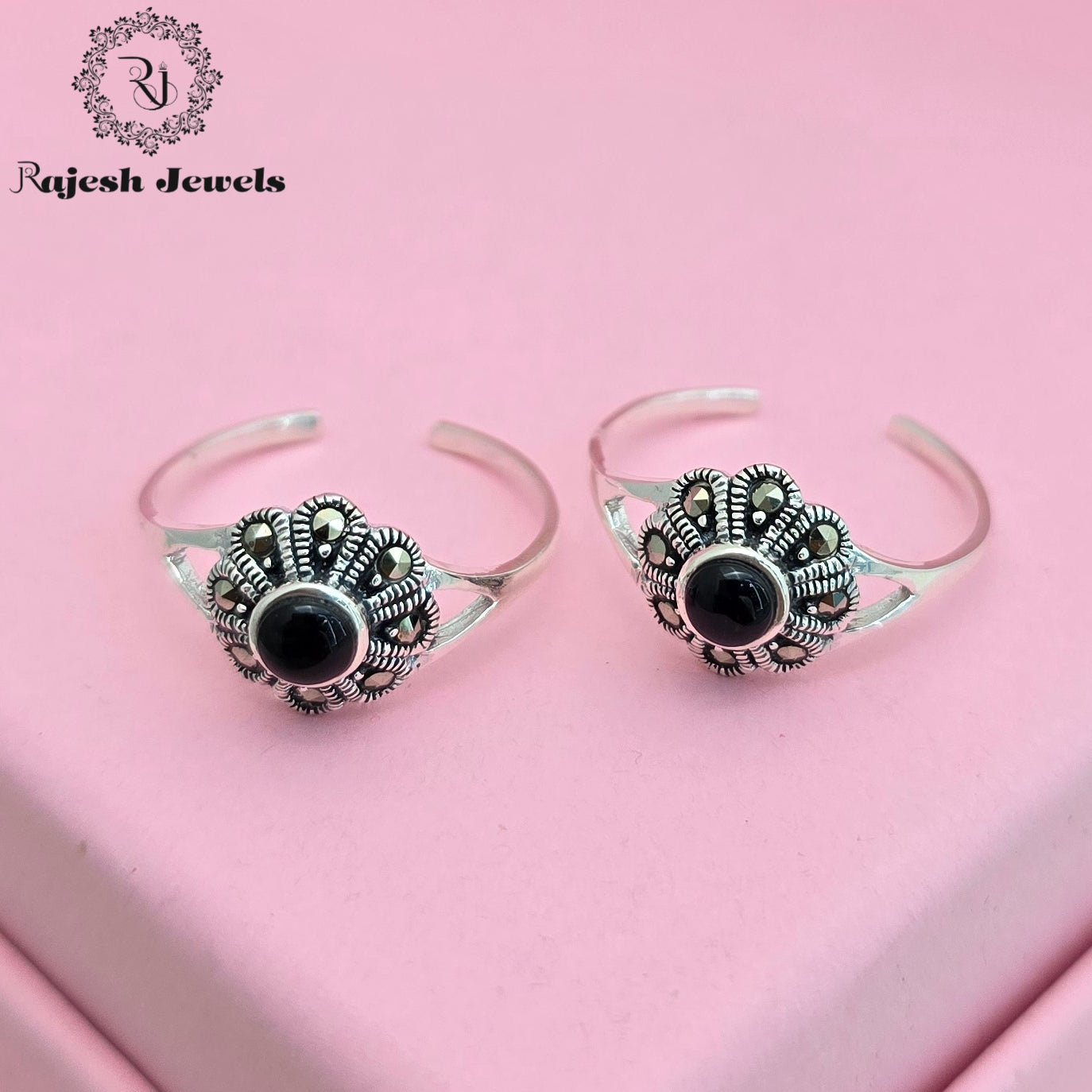 Beautiful Black Marcasite Toering