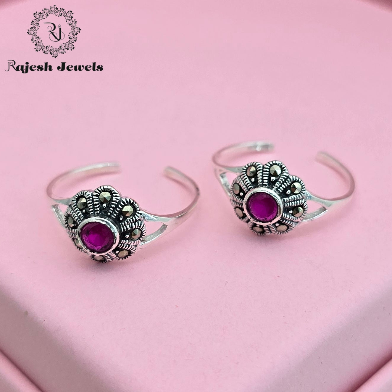 Radiant Red Marcasite Toerings