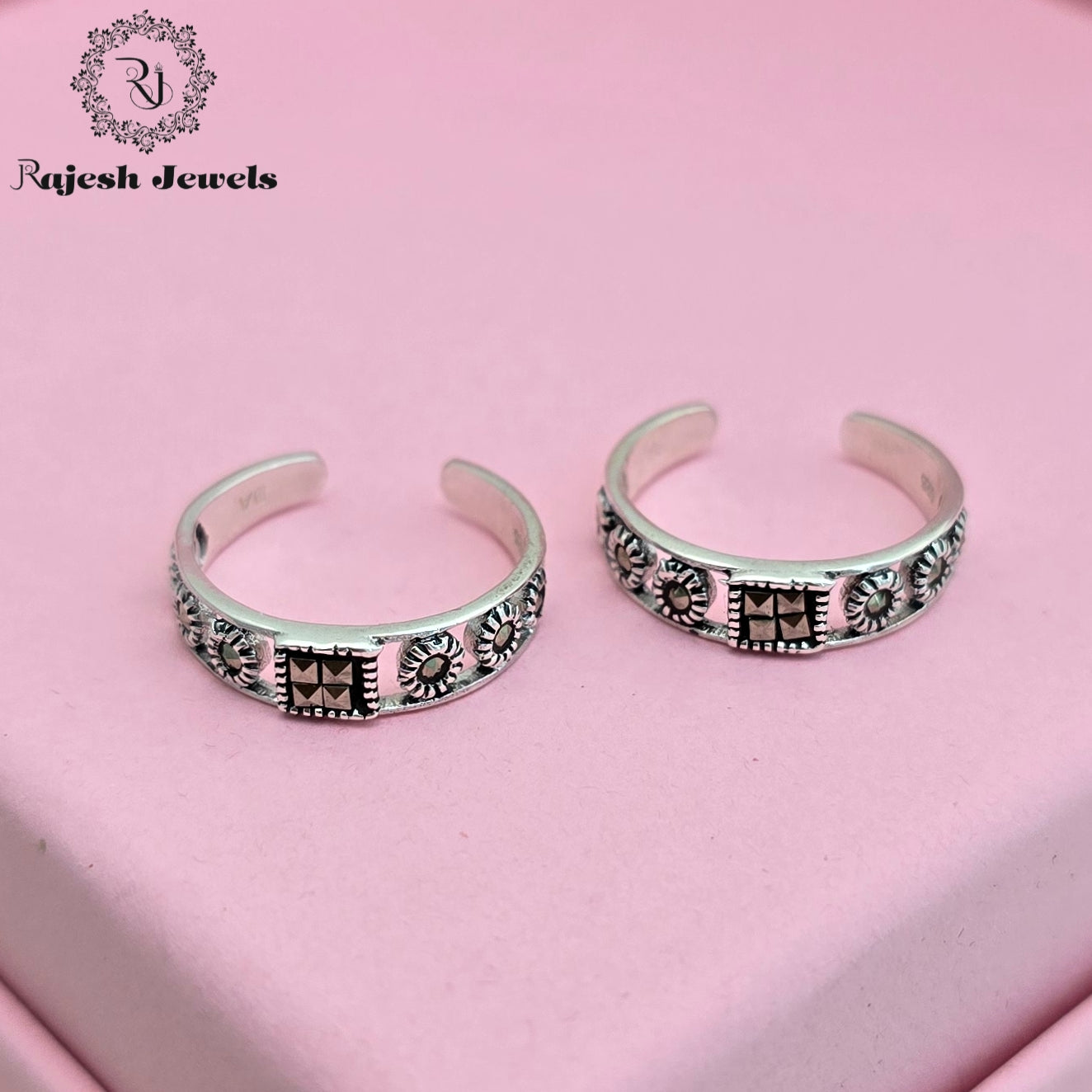 Classy Flat Marcasite Toerings