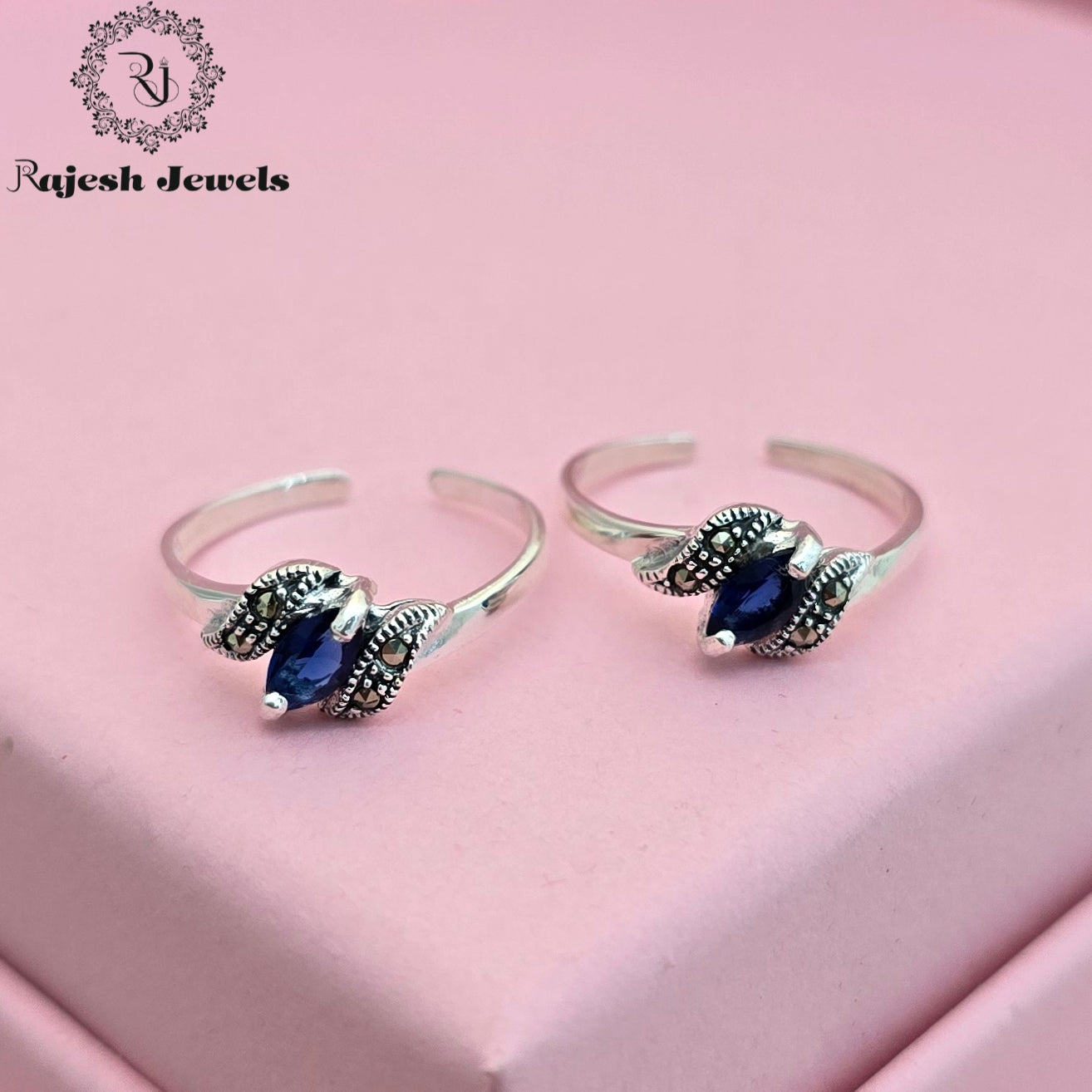 Mesmerizing Blue Marcasite Toering