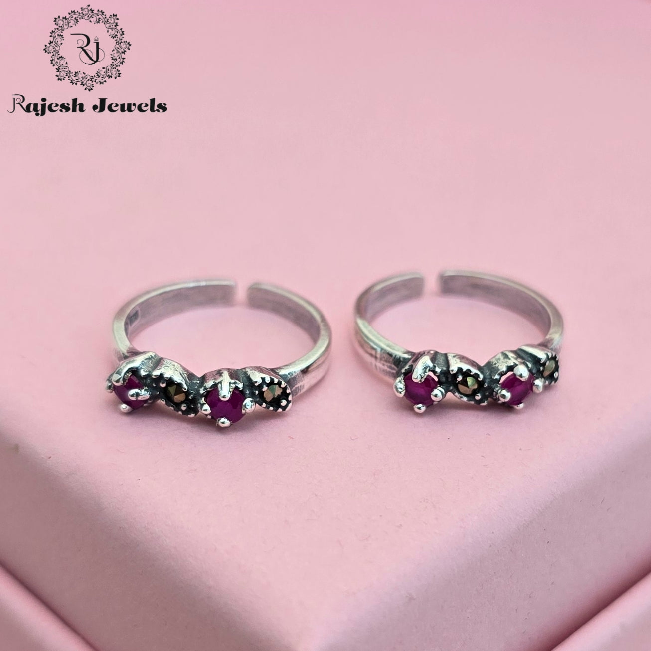 Beautiful Radiant Marcasite Toering
