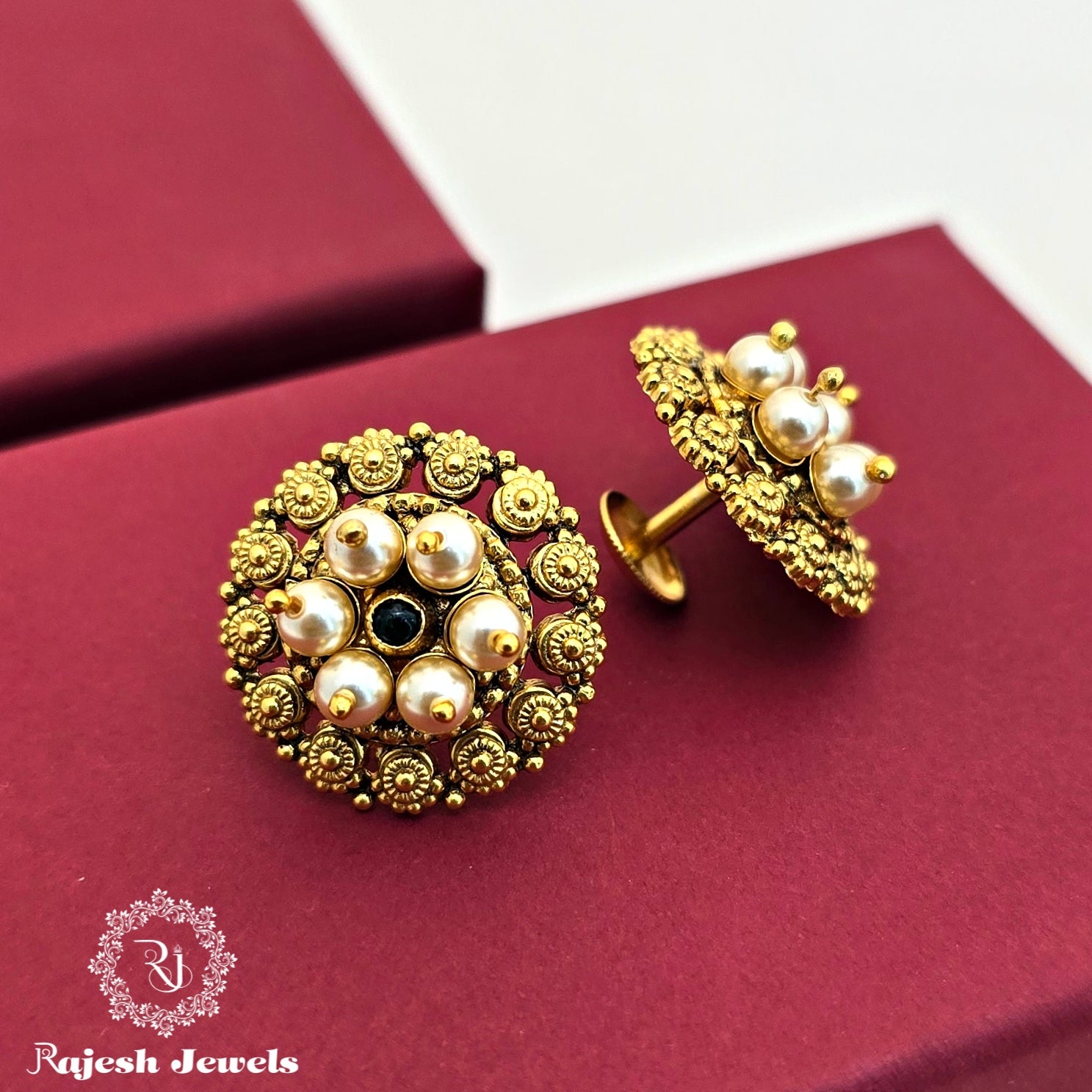 Nice looking Silver Gold Plated Earrings