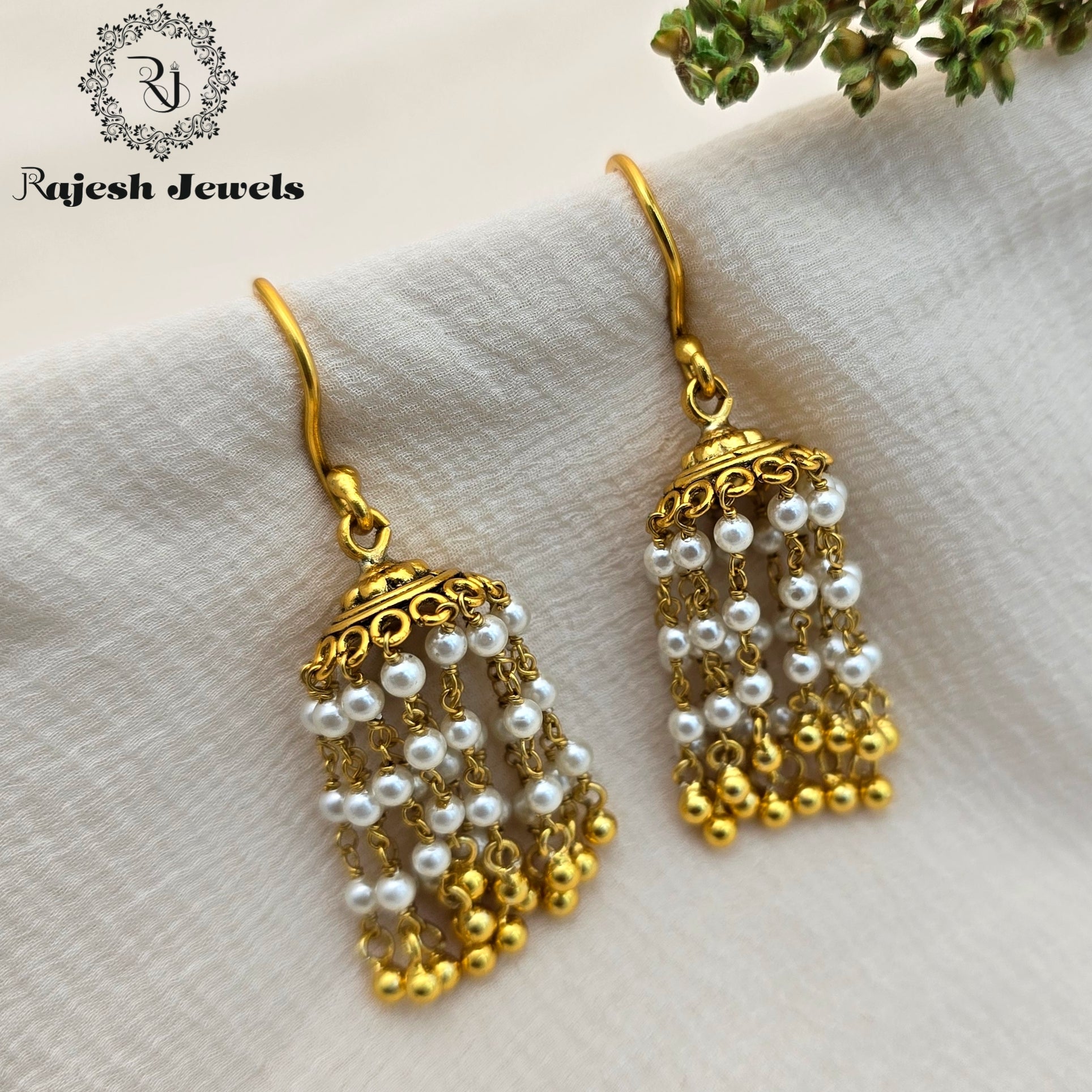Pearl Chandelier Gold Plated Jumka