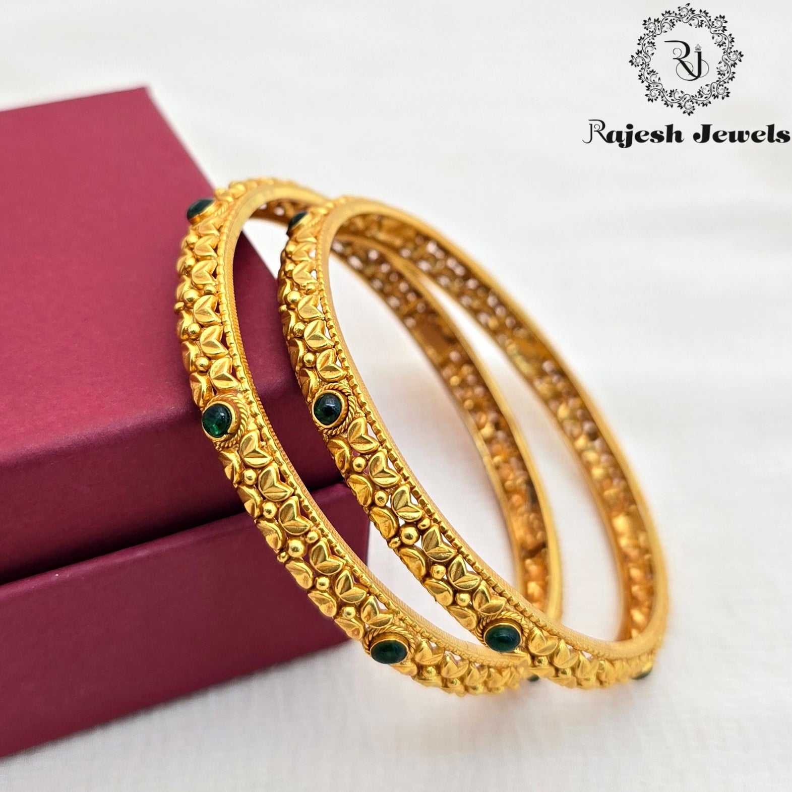 Good Looking Silver Gold Plated Bangle Size 2.4