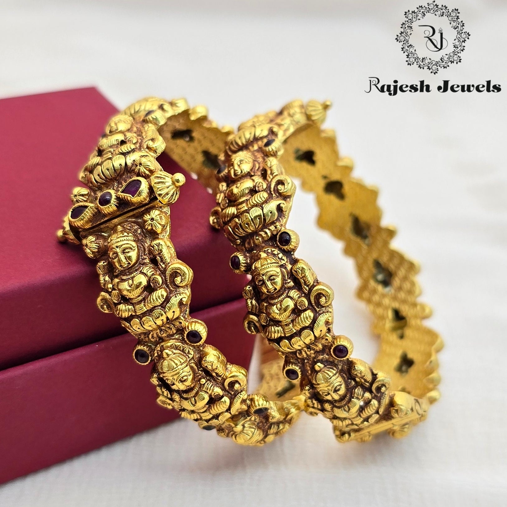Eye Catchy Silver Gold Plated Bangle
