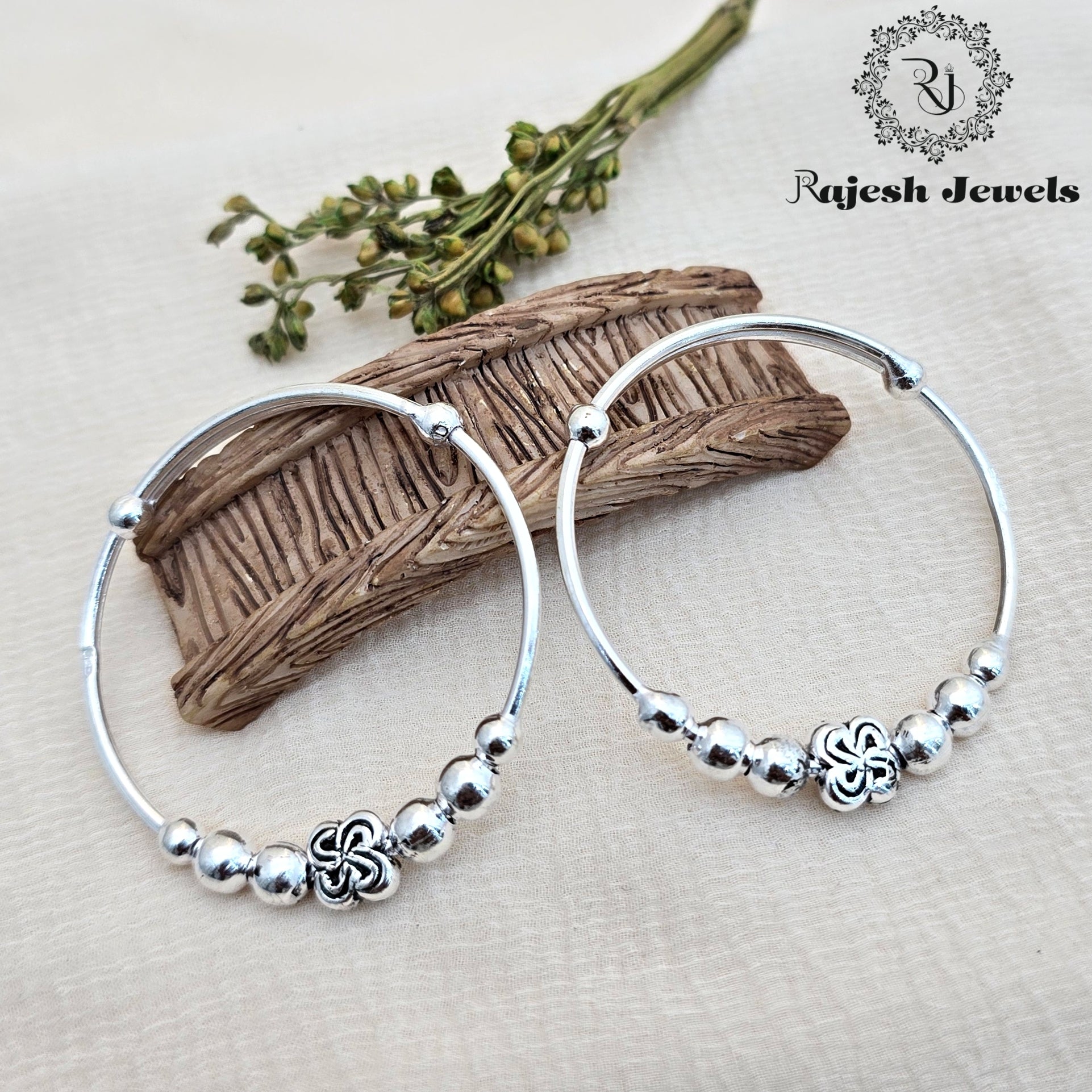 Appealing Silver Adjustable Kid's Kada