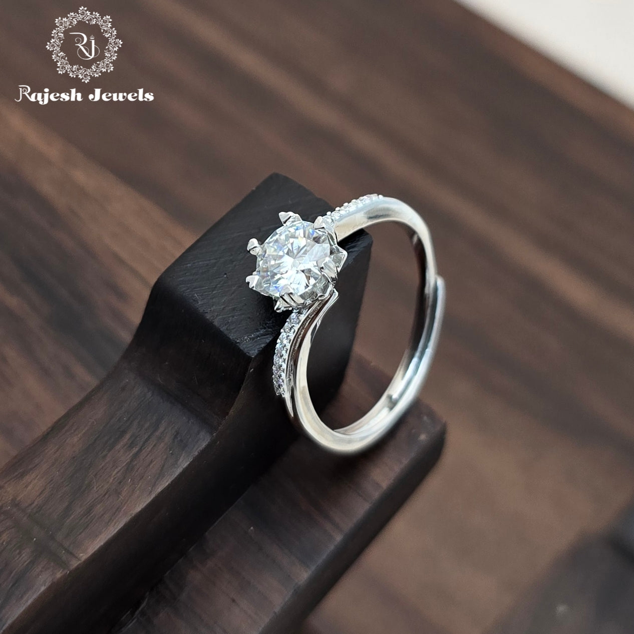 Trendy Silver Ladies Finger Ring