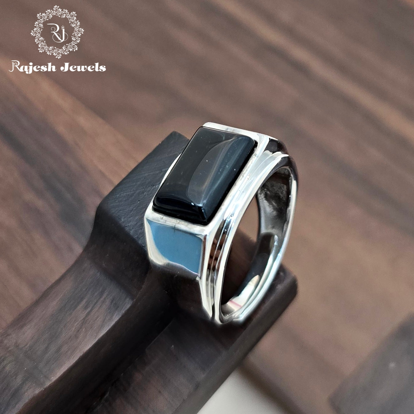 Fabulous Silver Men's Finger Ring