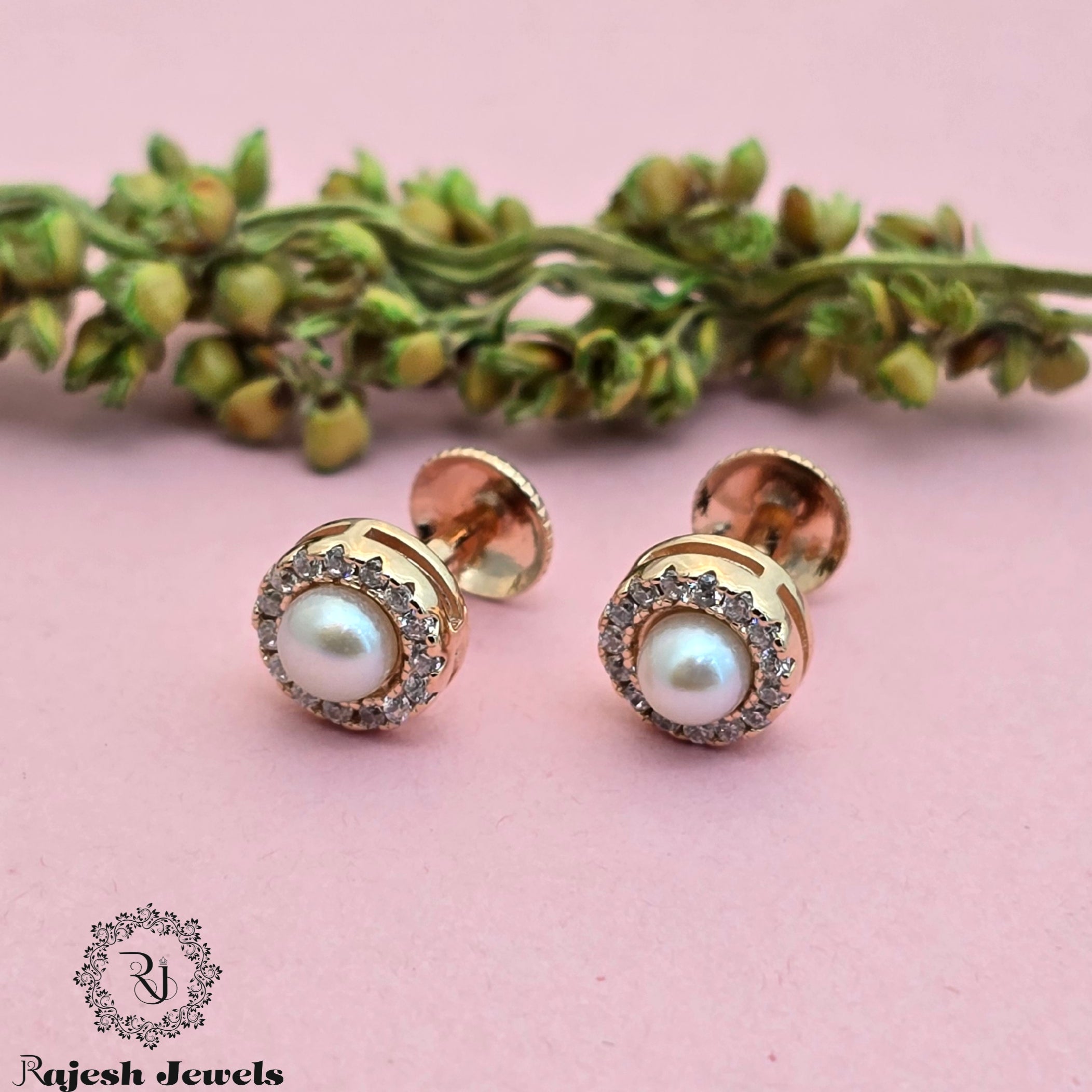 Glorified Pearl Rosegold South Screw Stud Earrings