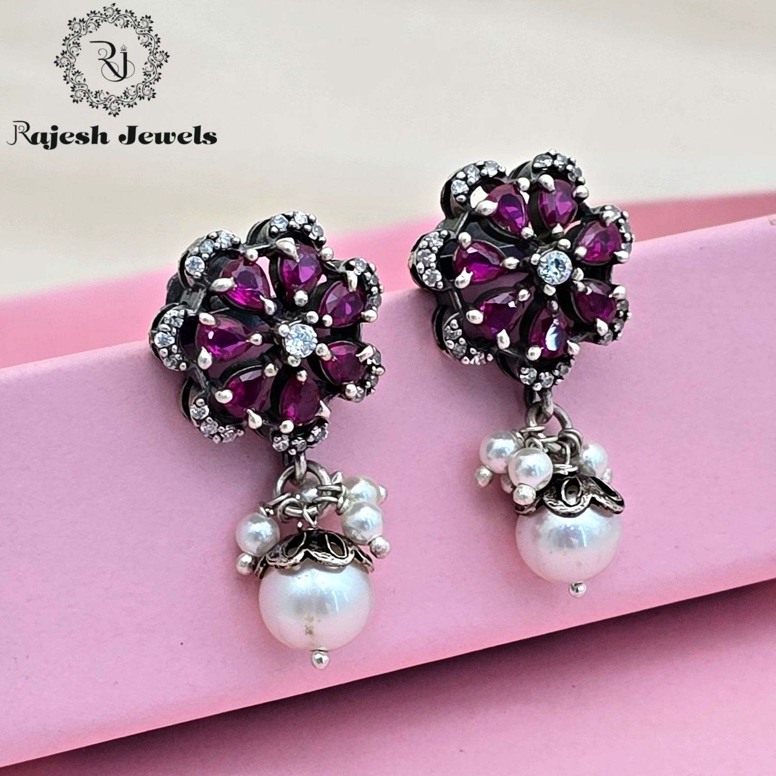 Vibrant Cz Silver Stud Earrings