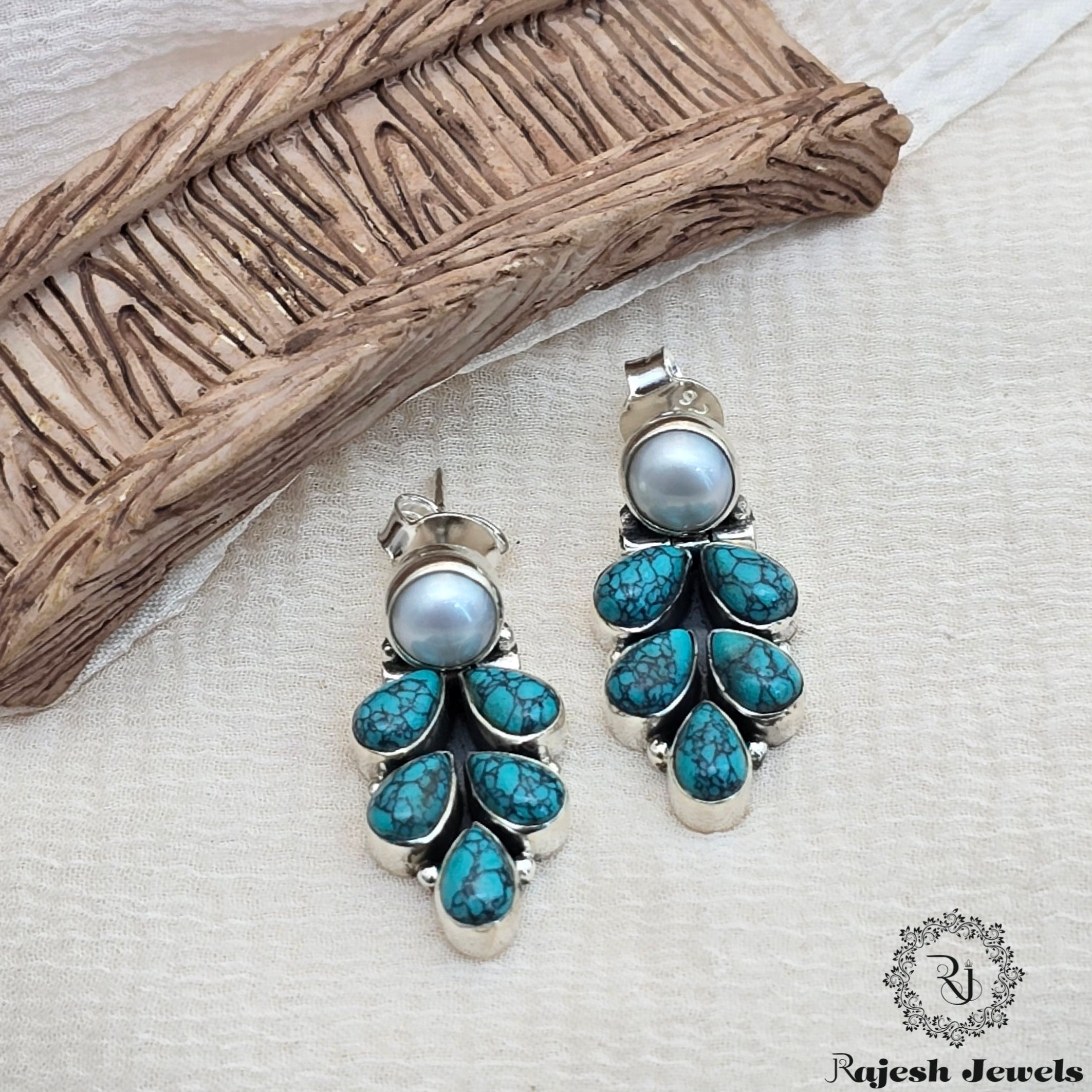 Alluring Cutstone Stud Earrings