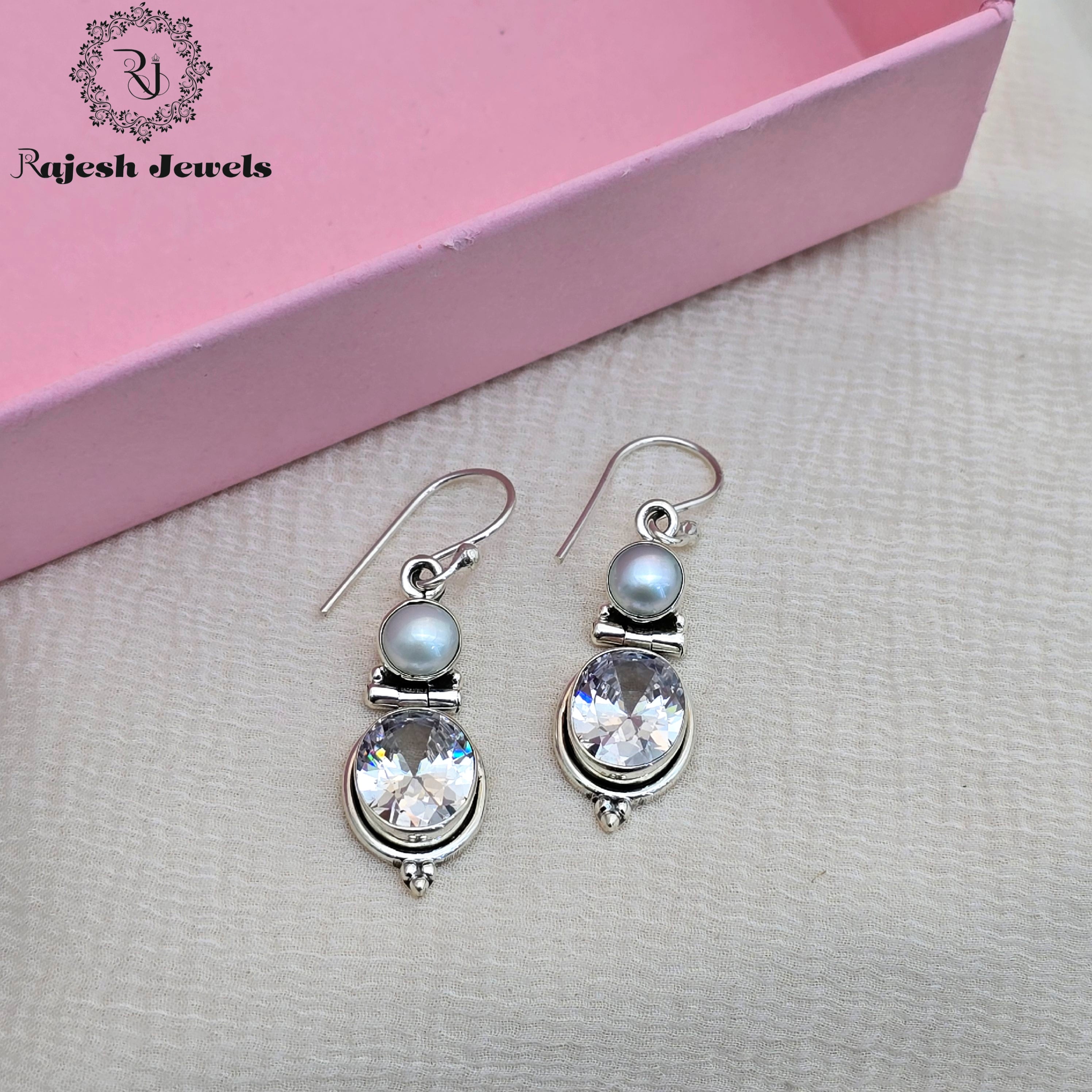 Fabulous Custone Hanging Earrings