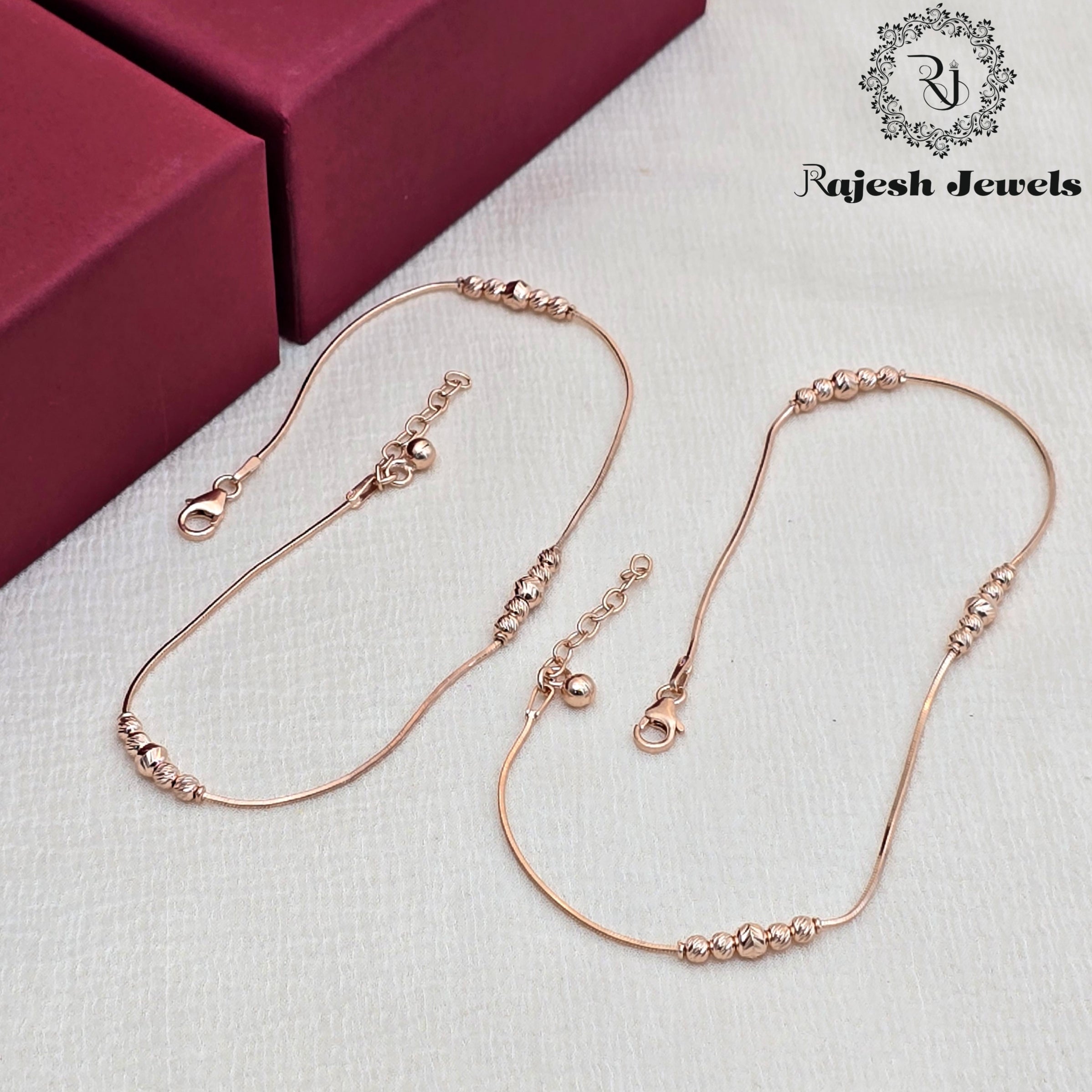 Fabulous Rosegold Sleek Anklet