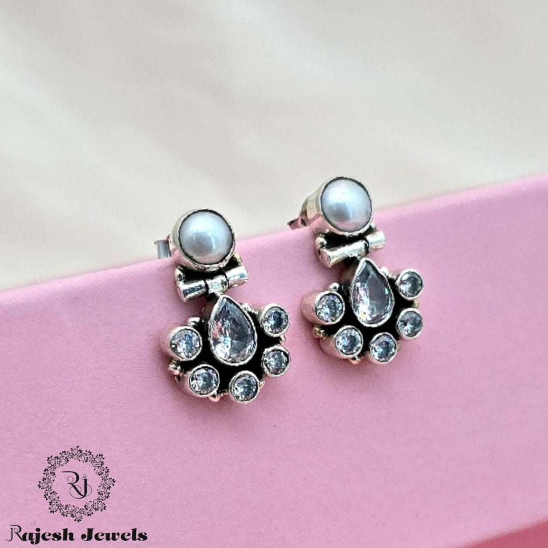 Teardrop Cutstone Stud Earrings