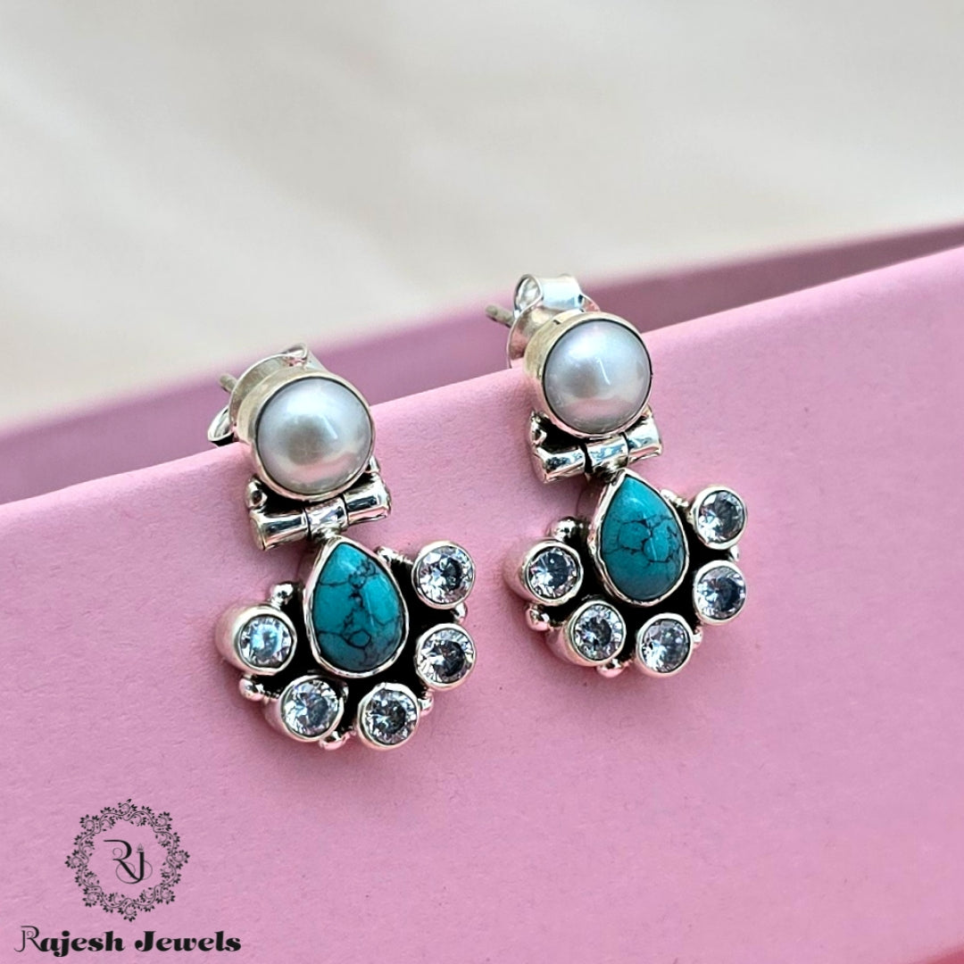 Teardrop Cutstone Stud Earrings