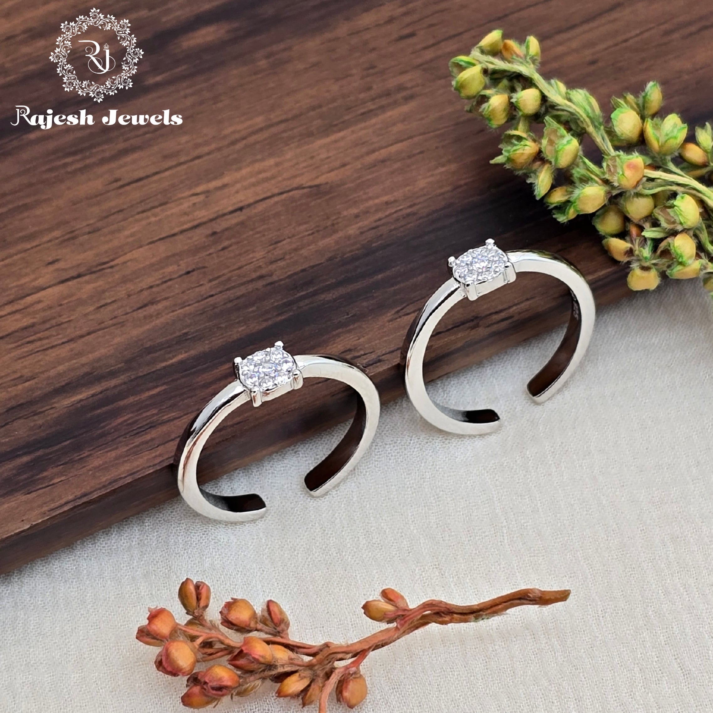 Alluring Cz Silver Toerings