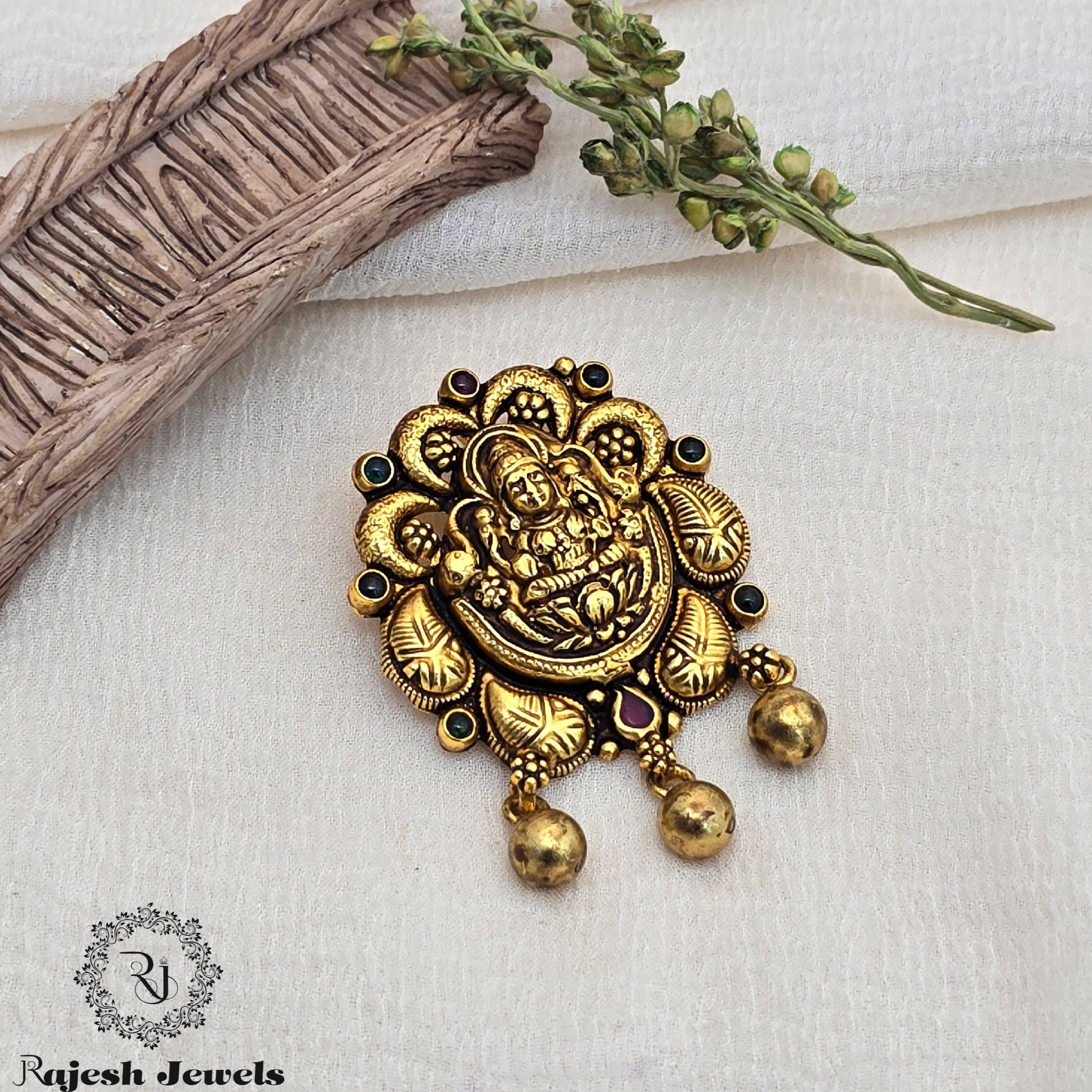 Alluring Silver Gold Plated Pendant