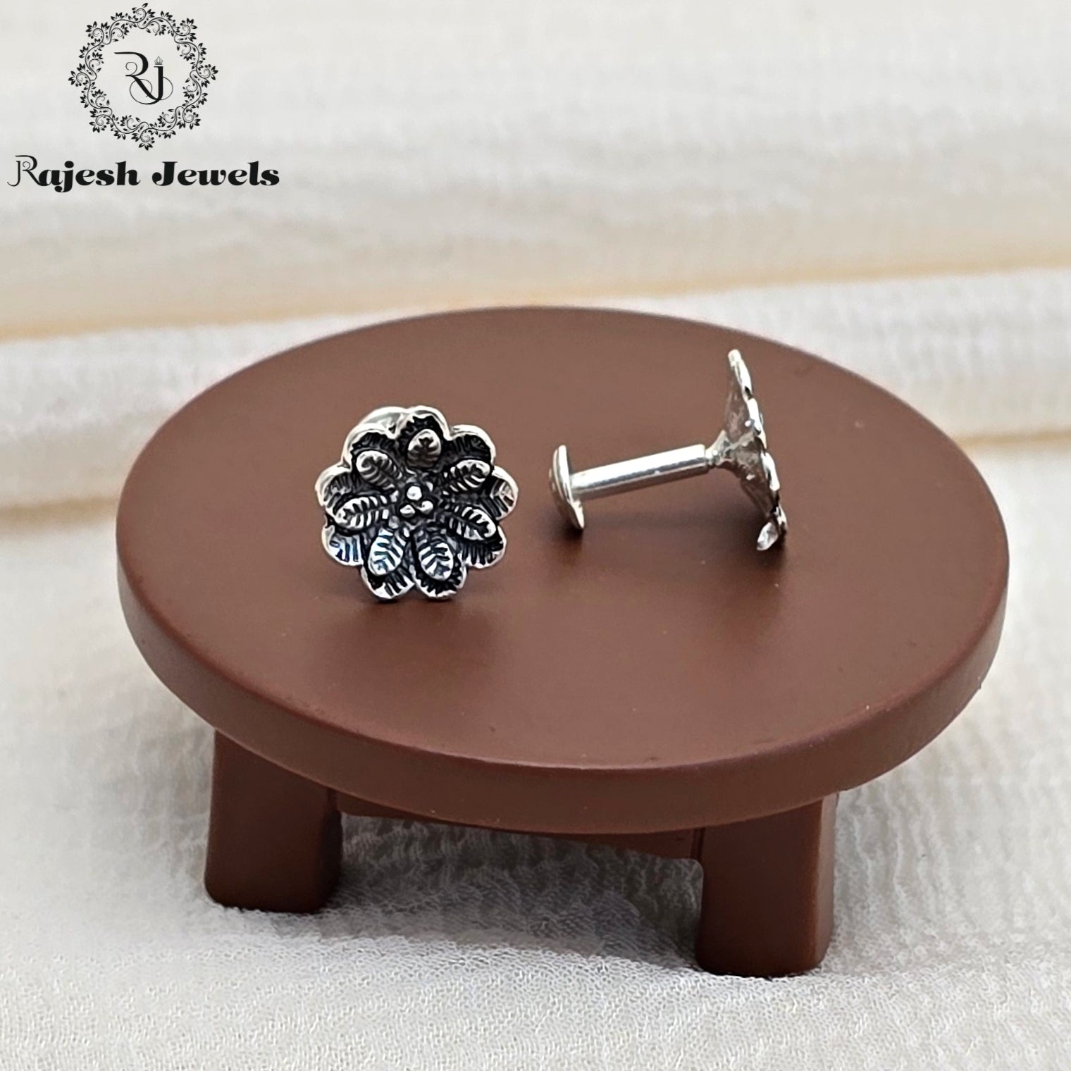Floral Antique Finish South screw Stud Earrings