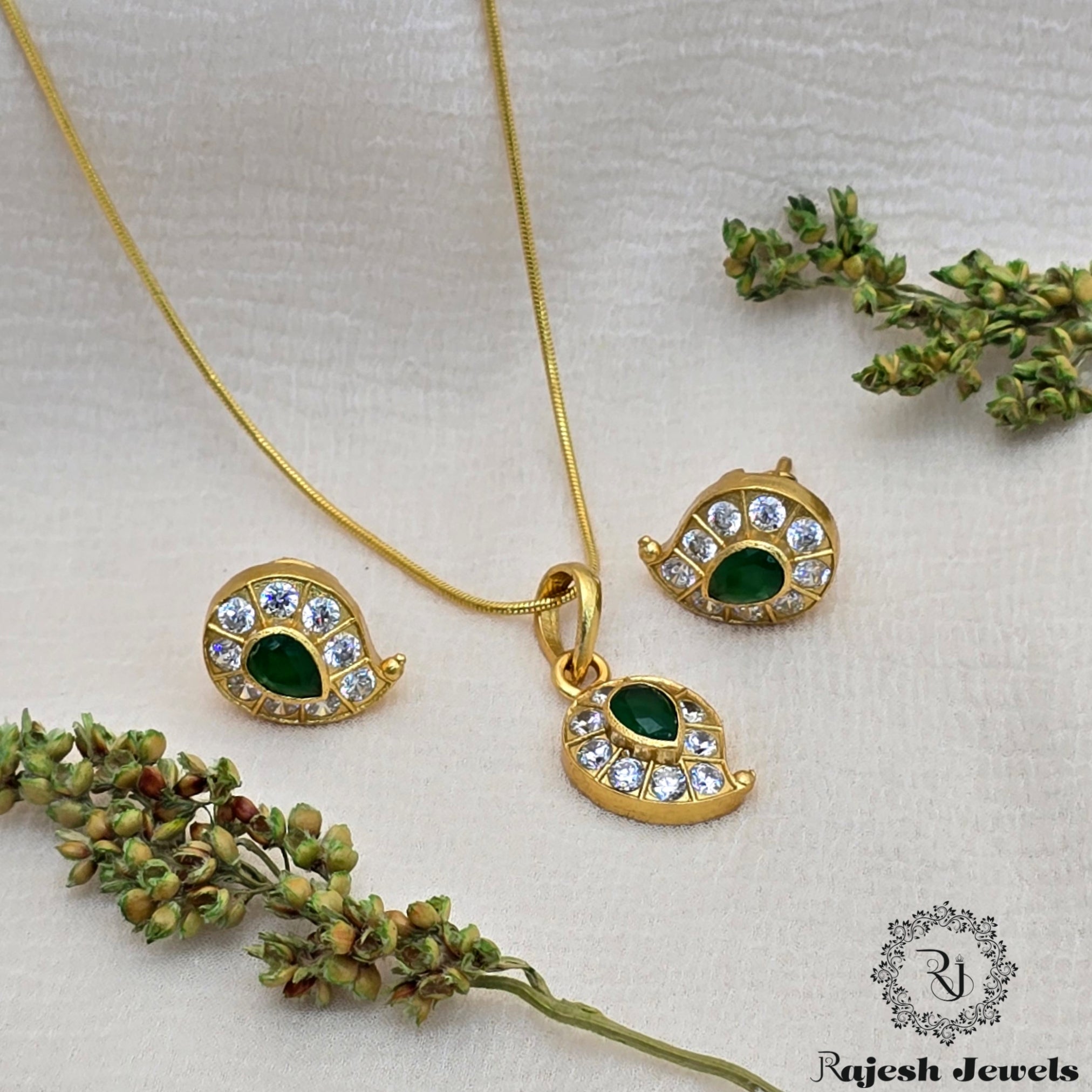 Fabulant Mango Silver Gold plated Pendant Set