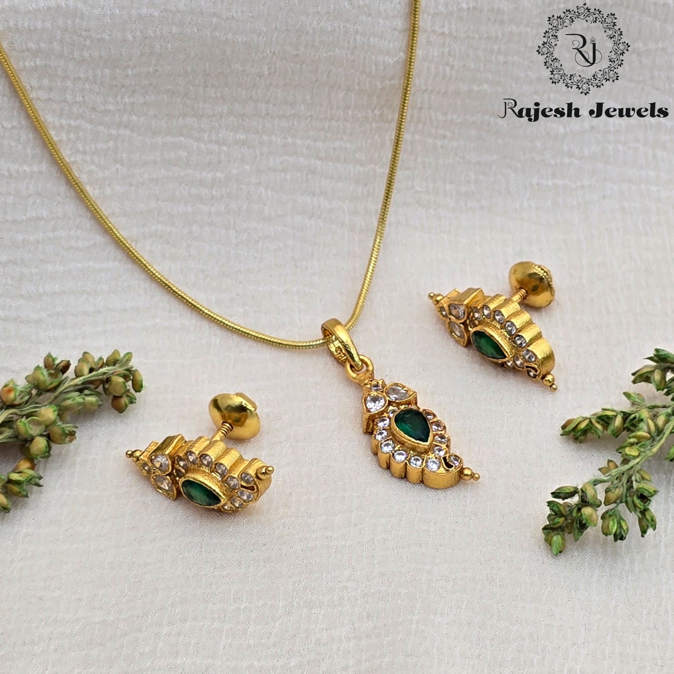 Blossomy Green Silver Gold Plated Pendant Set