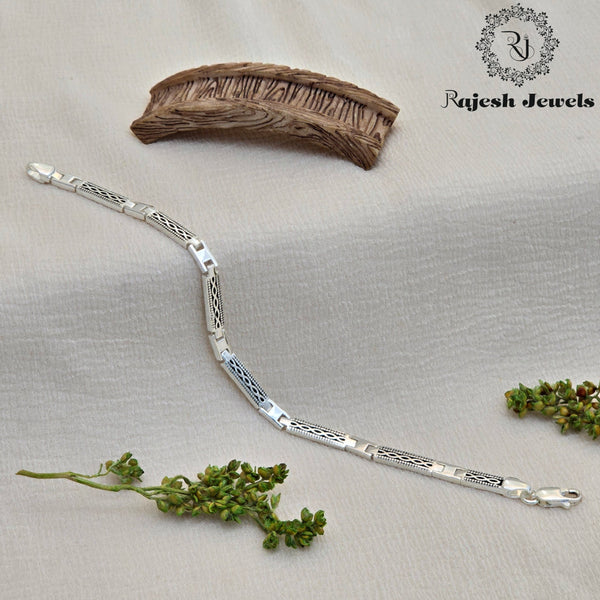 Alluring Worked Men's Bracelet