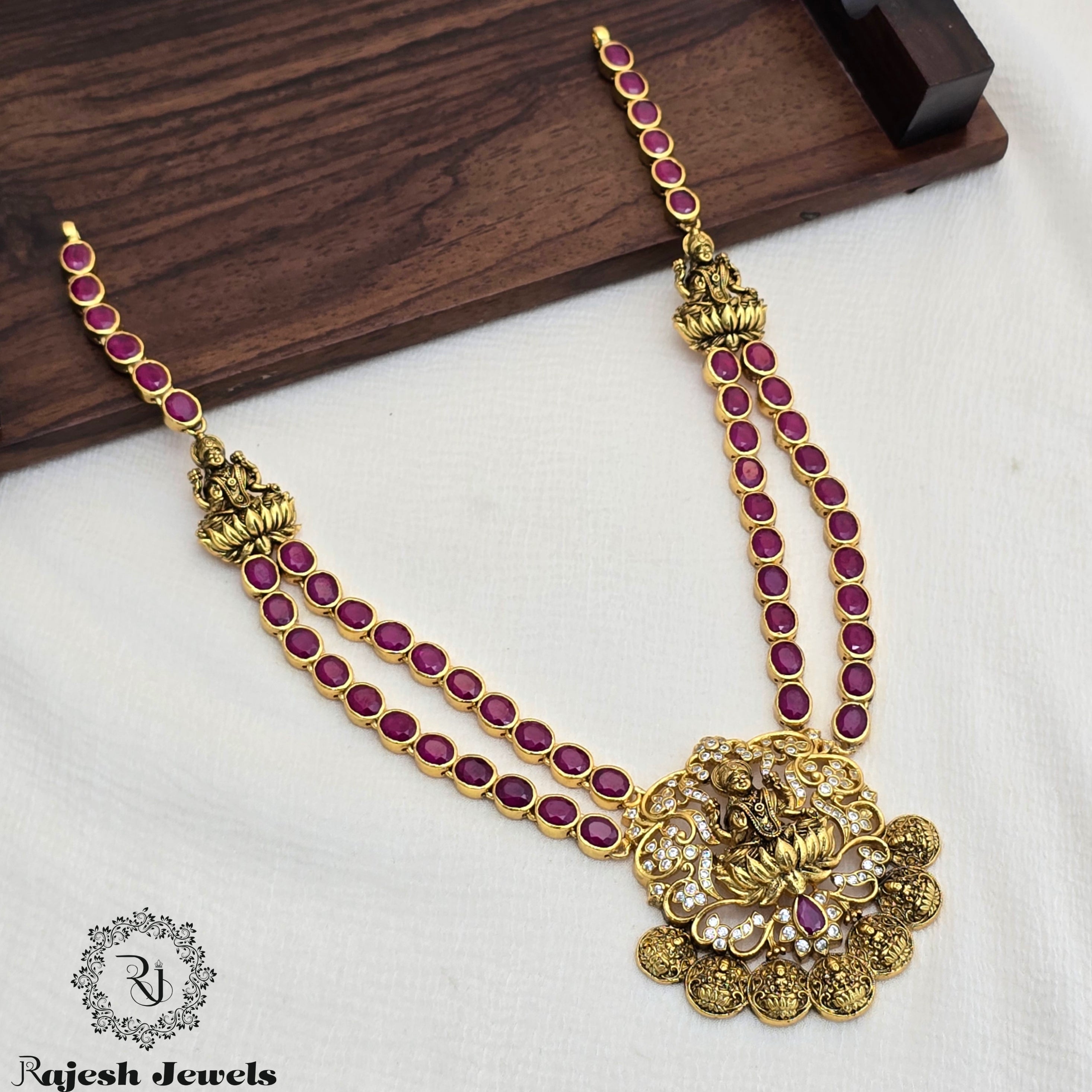 Appealing Kemp Silver Gold Plated Necklace