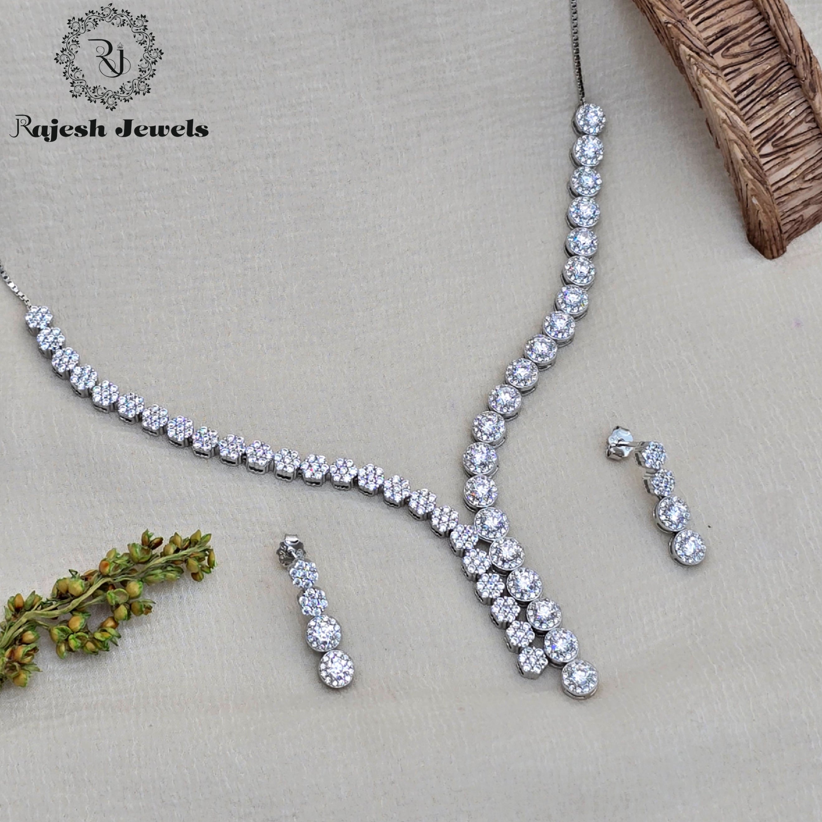 Exclusive Cz Silver Necklace