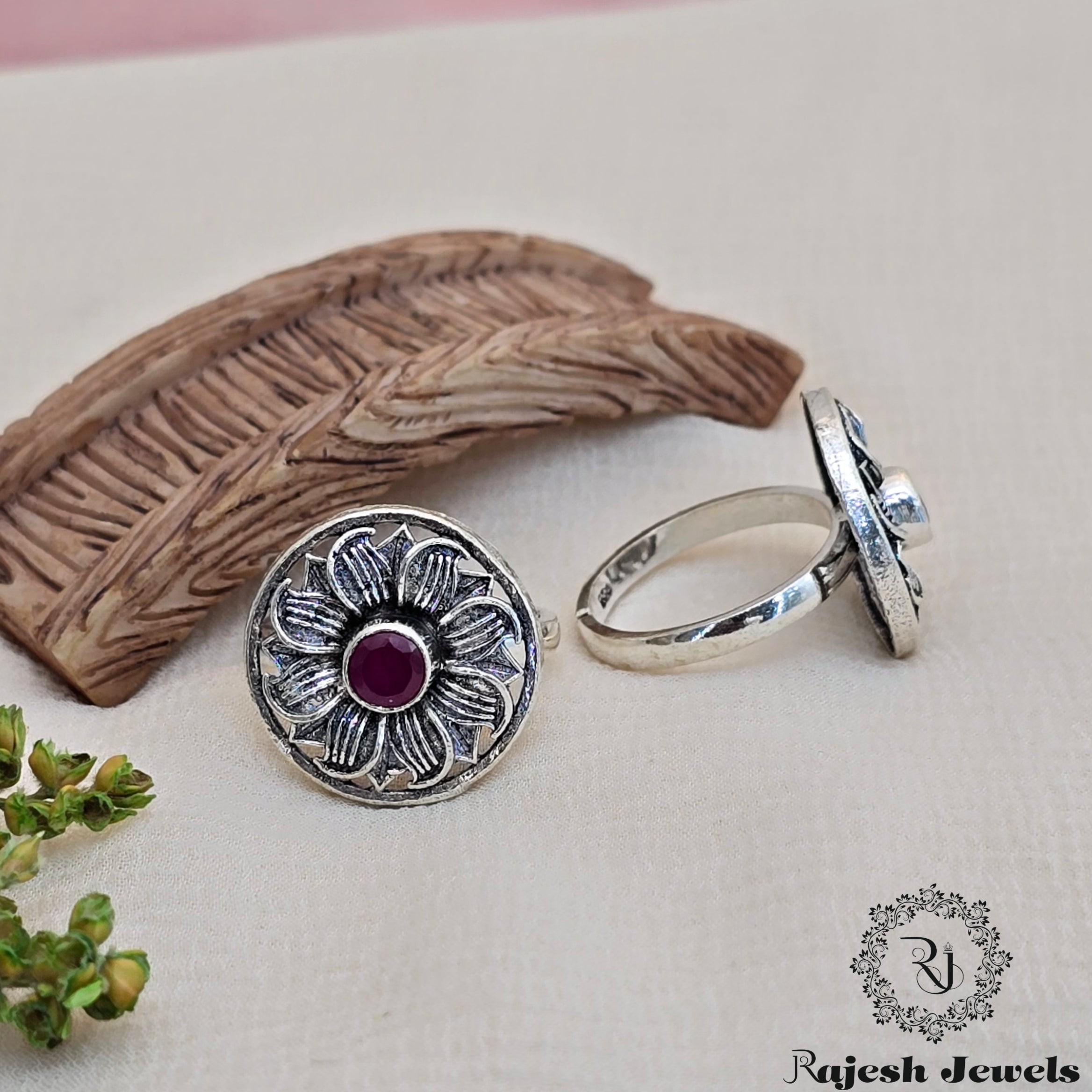 Enchanting Silver Toerings