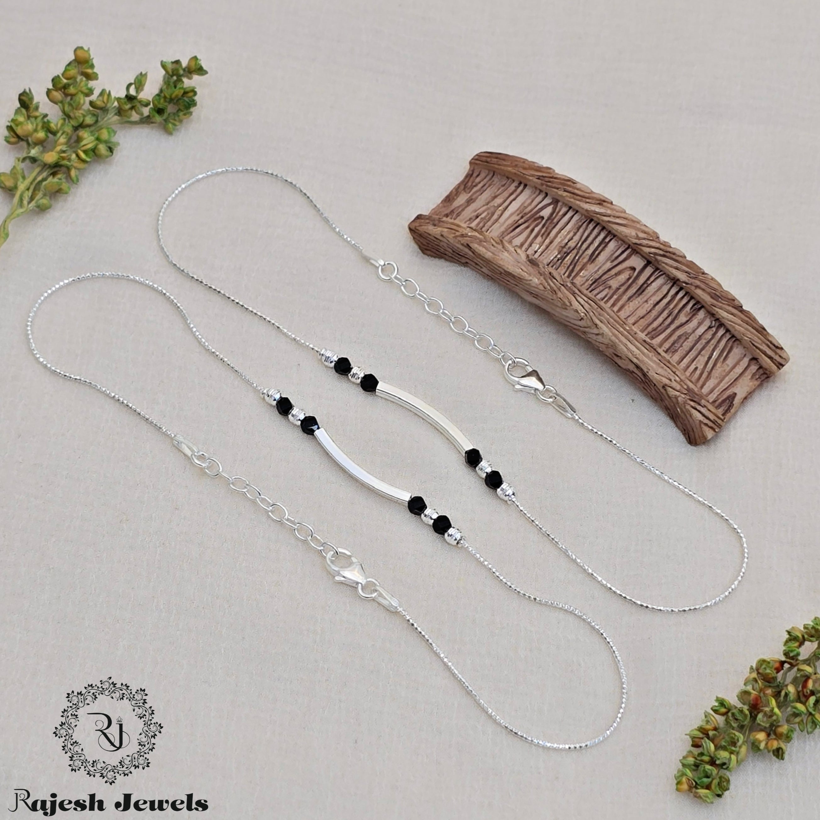 Glorified Blackbead Sleek Anklet