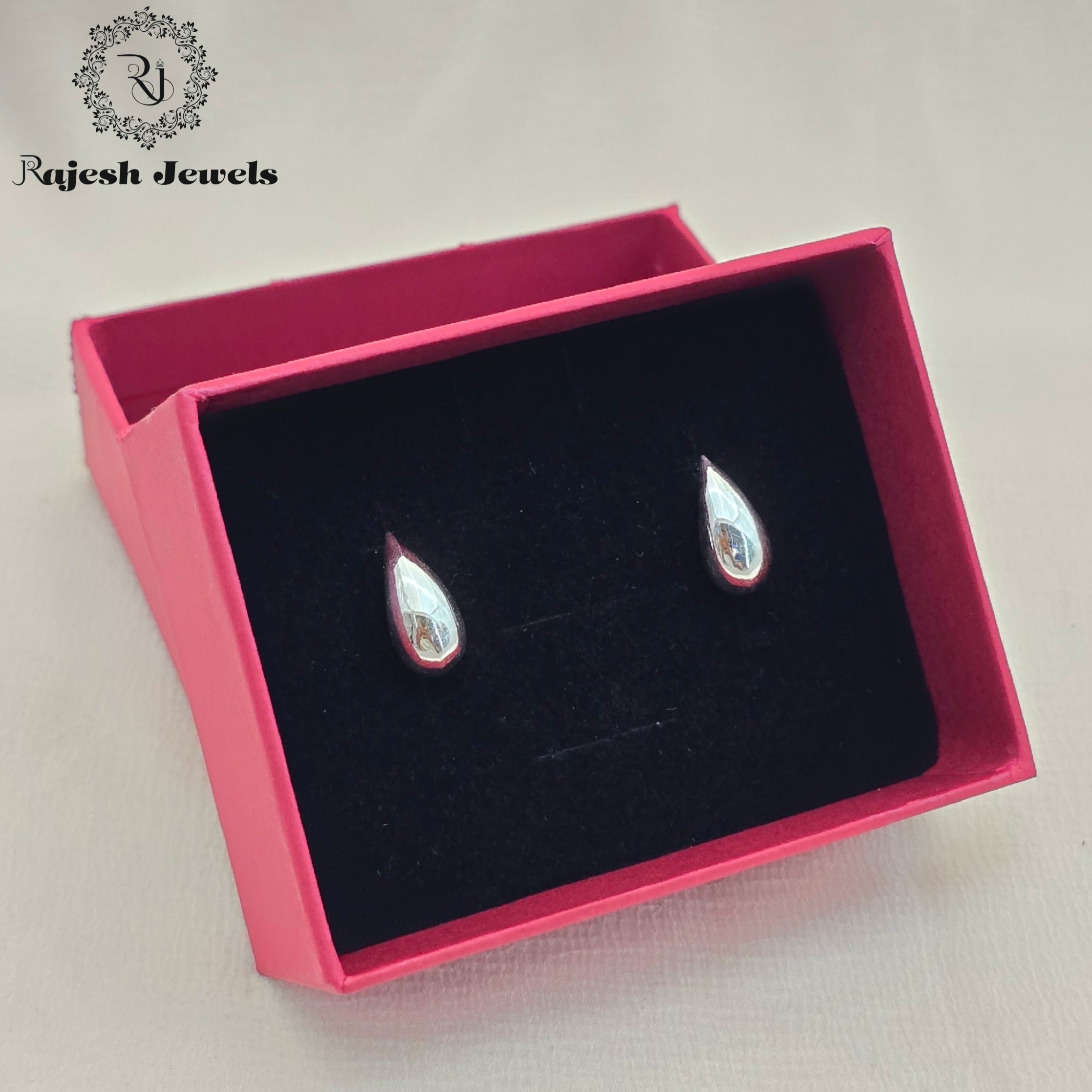 Elegant Silver Teardrop Stud Earrings