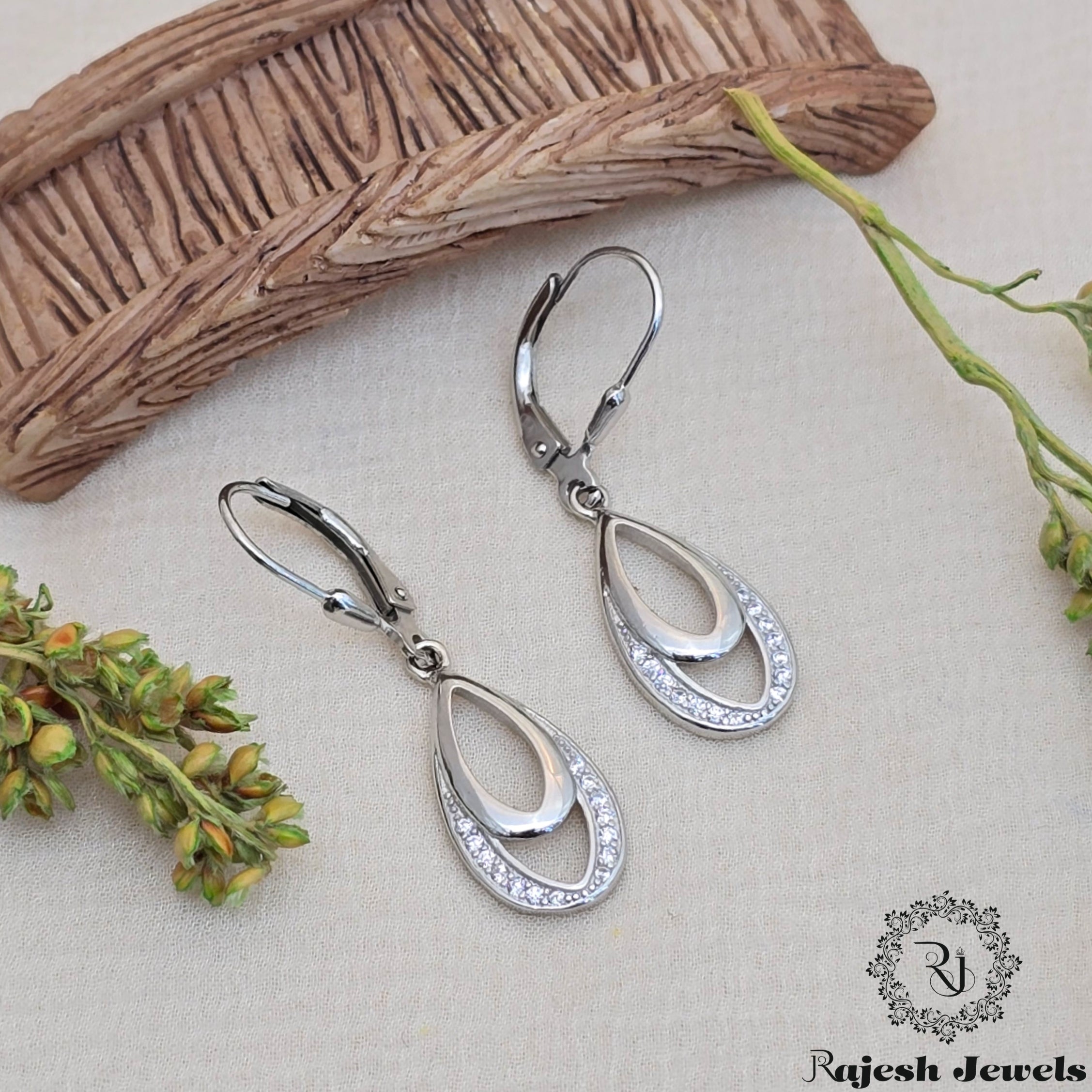 Vibrant Spring Lock Hanging Earrings