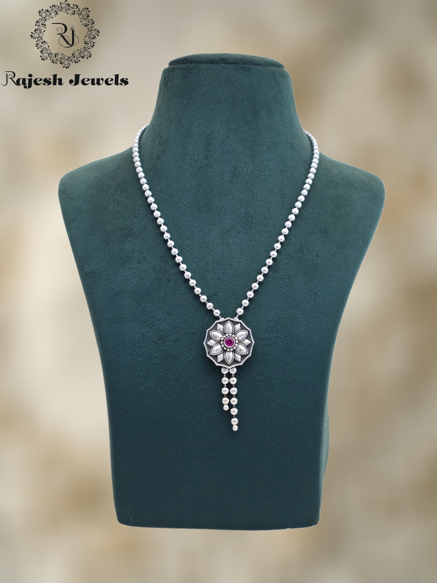 Stunning Balled Cutstone Necklace