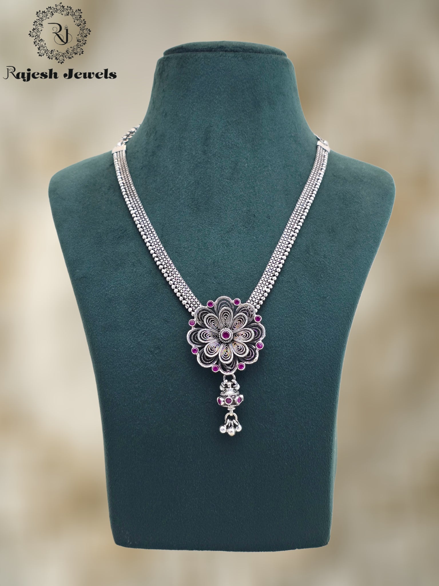 Fantastic Filigree Cutstone Necklace
