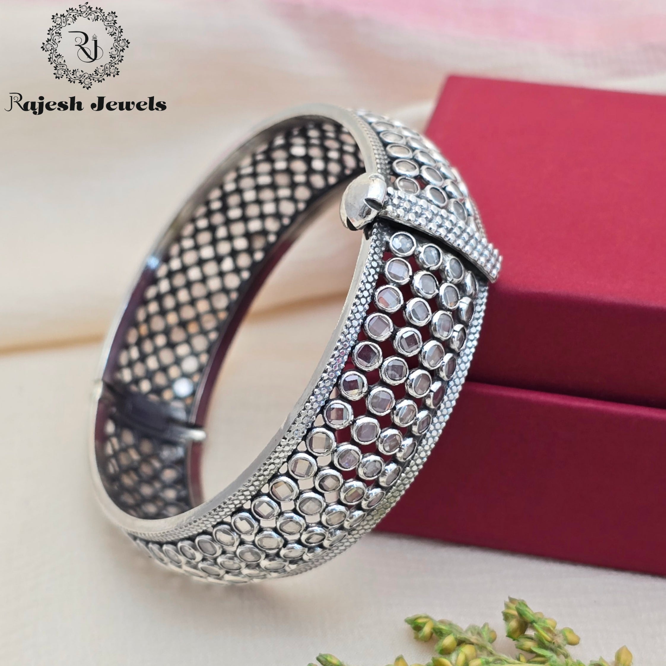Dazzling Polki Silver Bangle (Single)