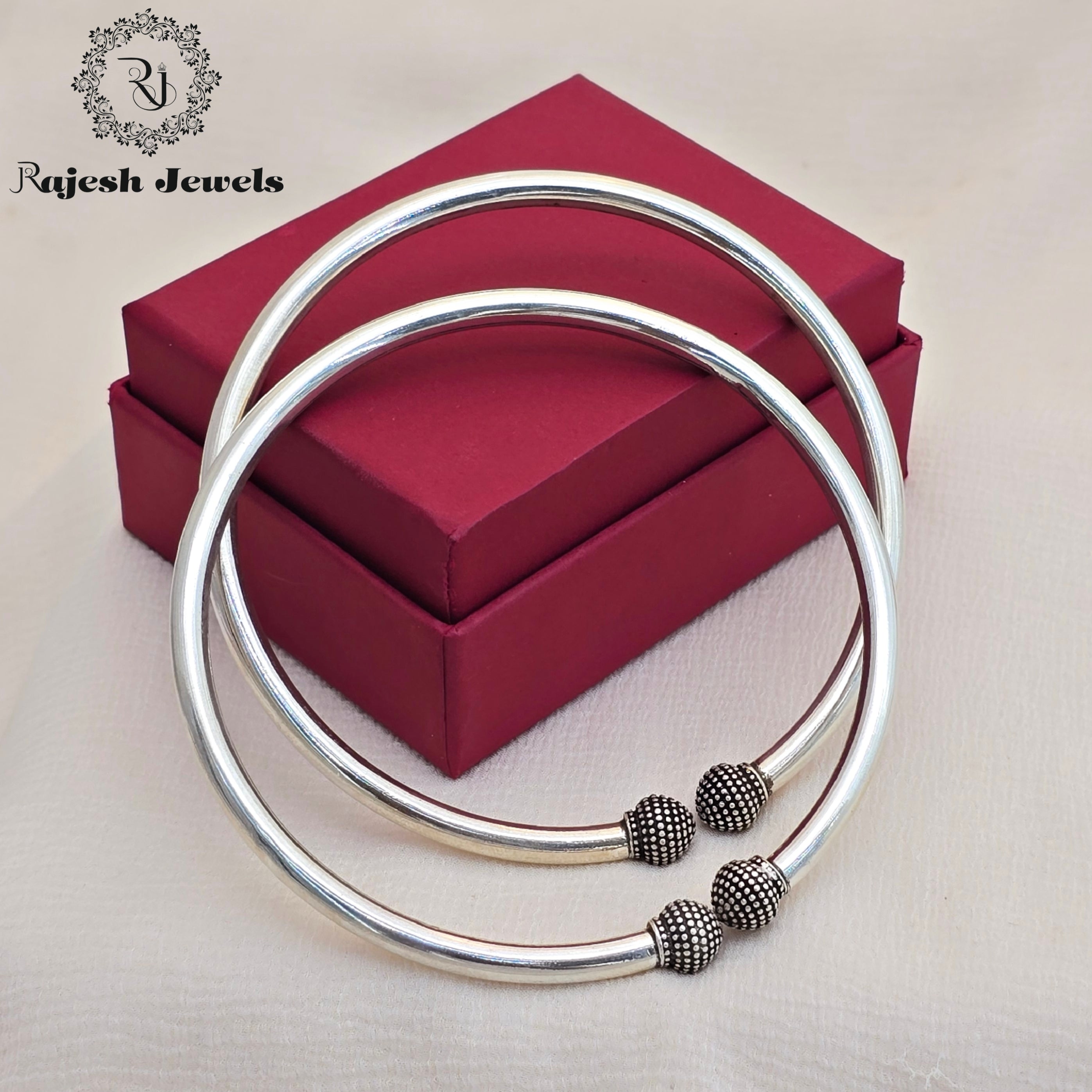 Vibrant Silver Oxidised Ankle Kada