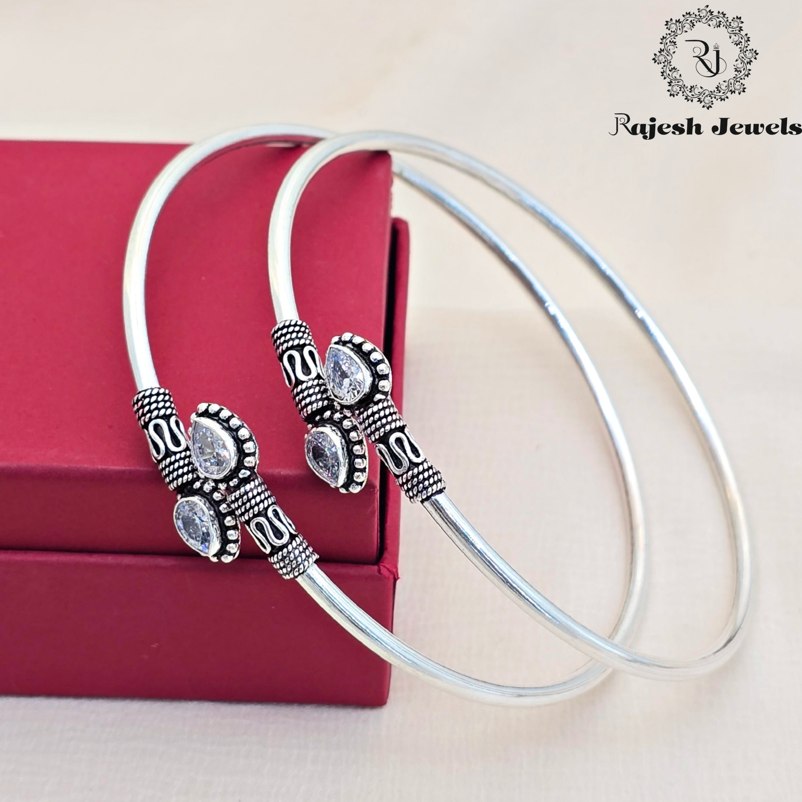 Sparkling Teardrop Oxidised Ankle Kada