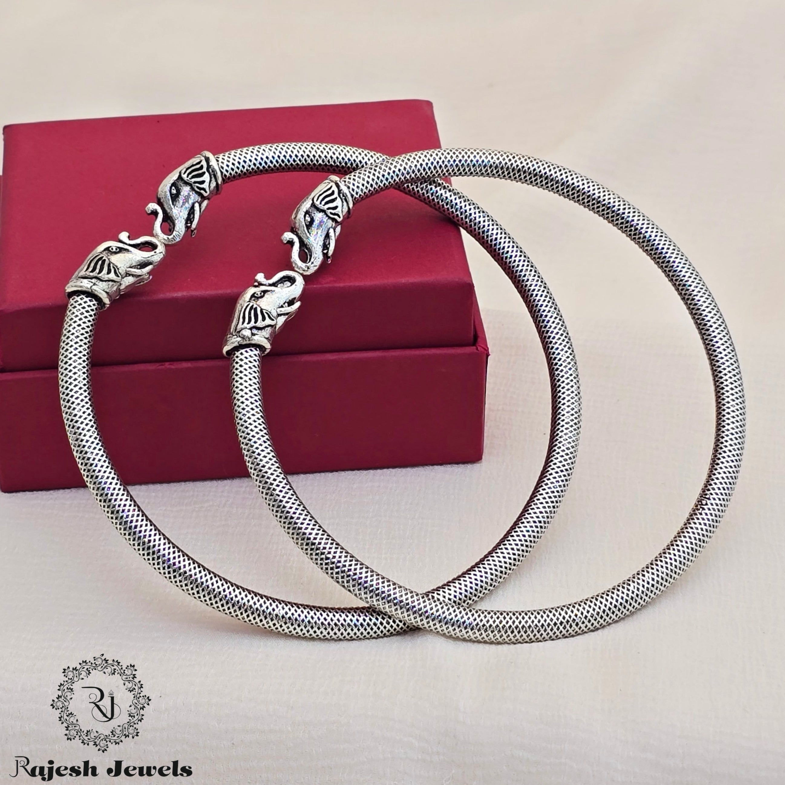 Elegant Elephant Silver Oxidised Ankle Kada