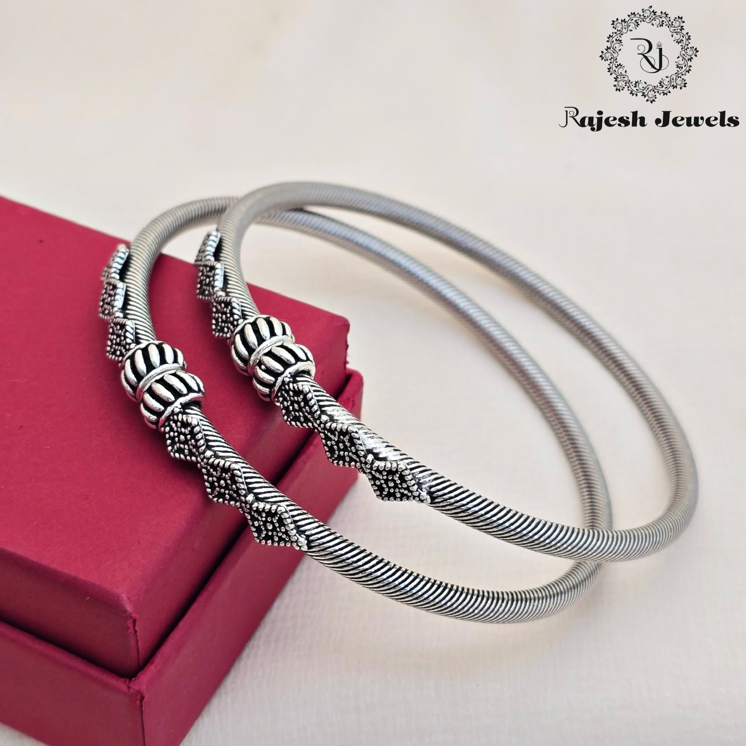 Fantastic Oxidised Ankle Kada
