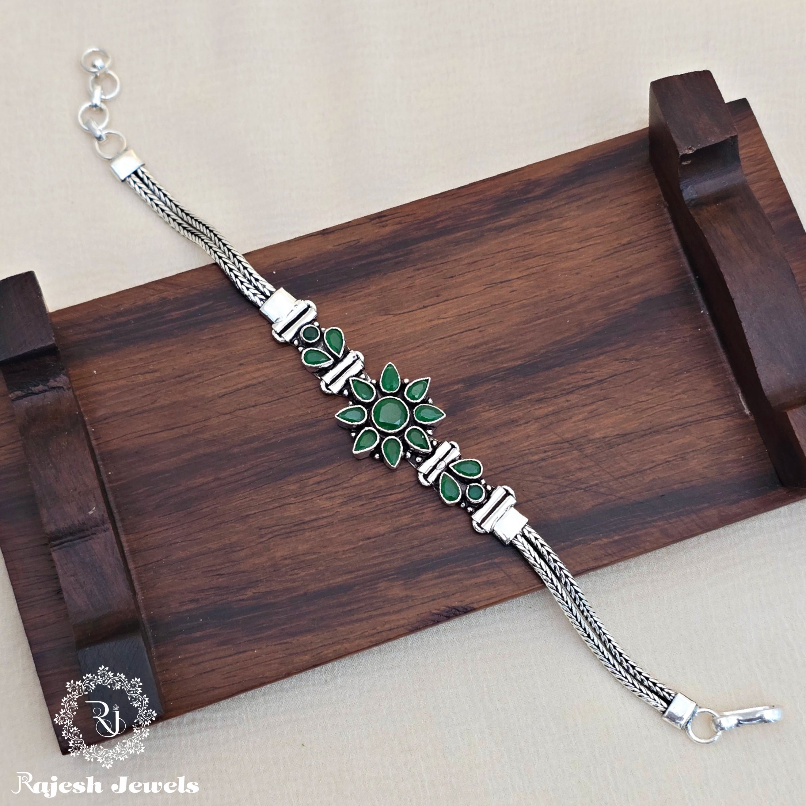 Graceful Green Cutstone Oxidised Ladies Bracelets