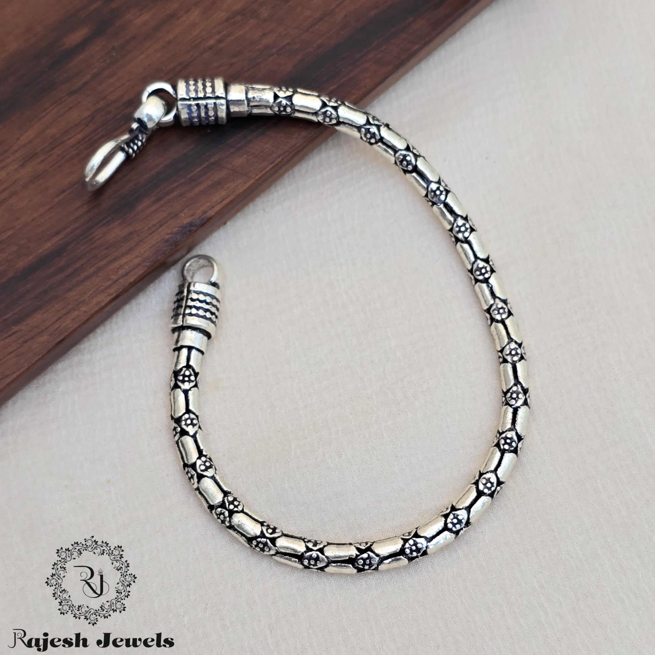 Versatile Silver Oxidised Men's Bracelet