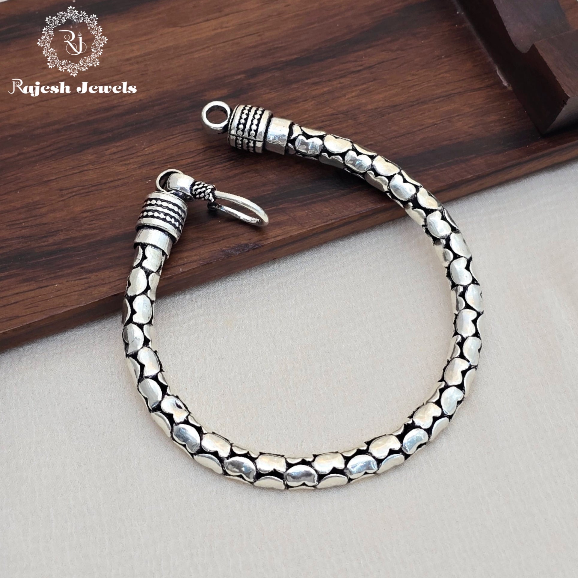 Electrifying Oxidised Men's Bracelet