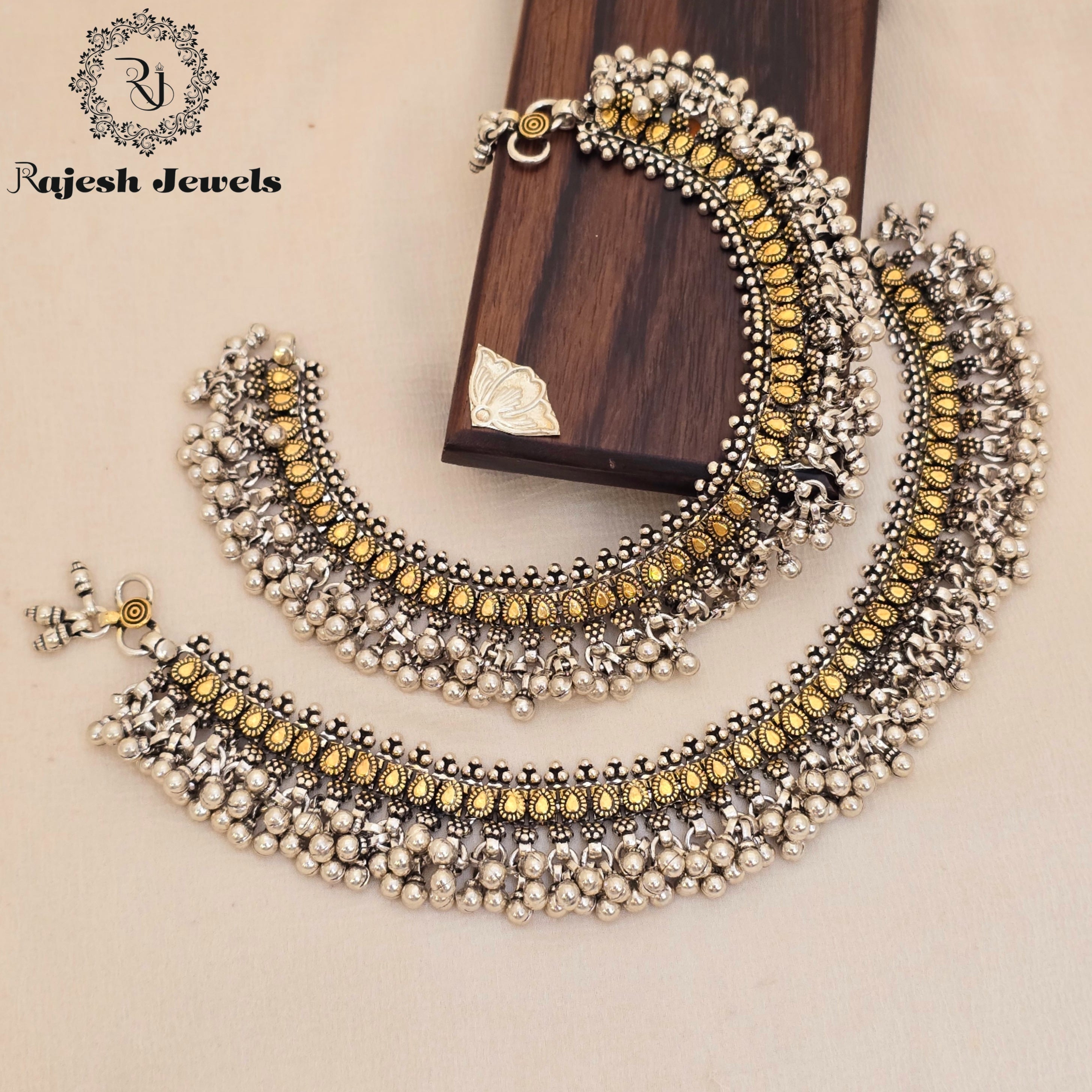 Adorable Ghungroo Dual Tone Anklet