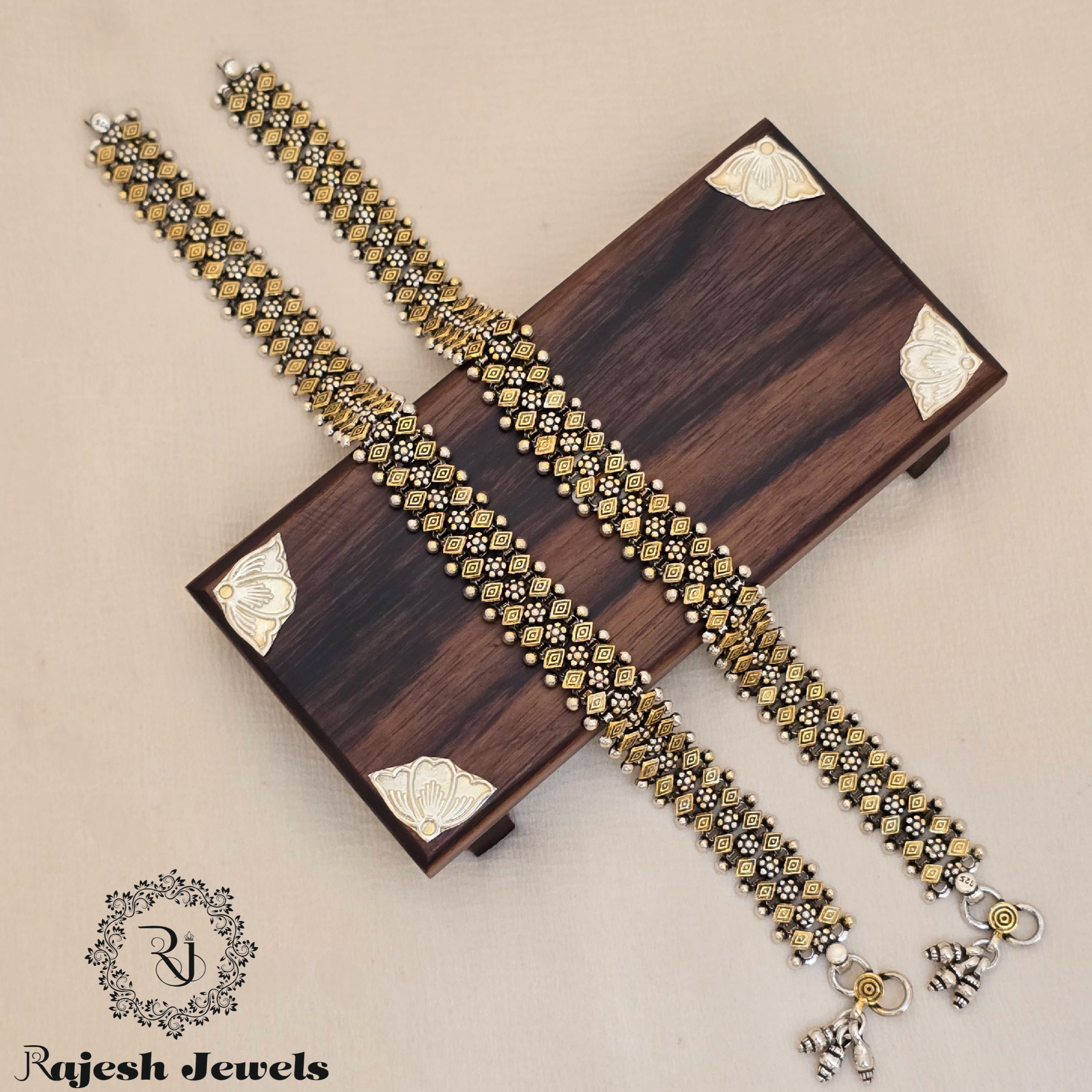 Wonderful Dual Tone Bridal Anklet
